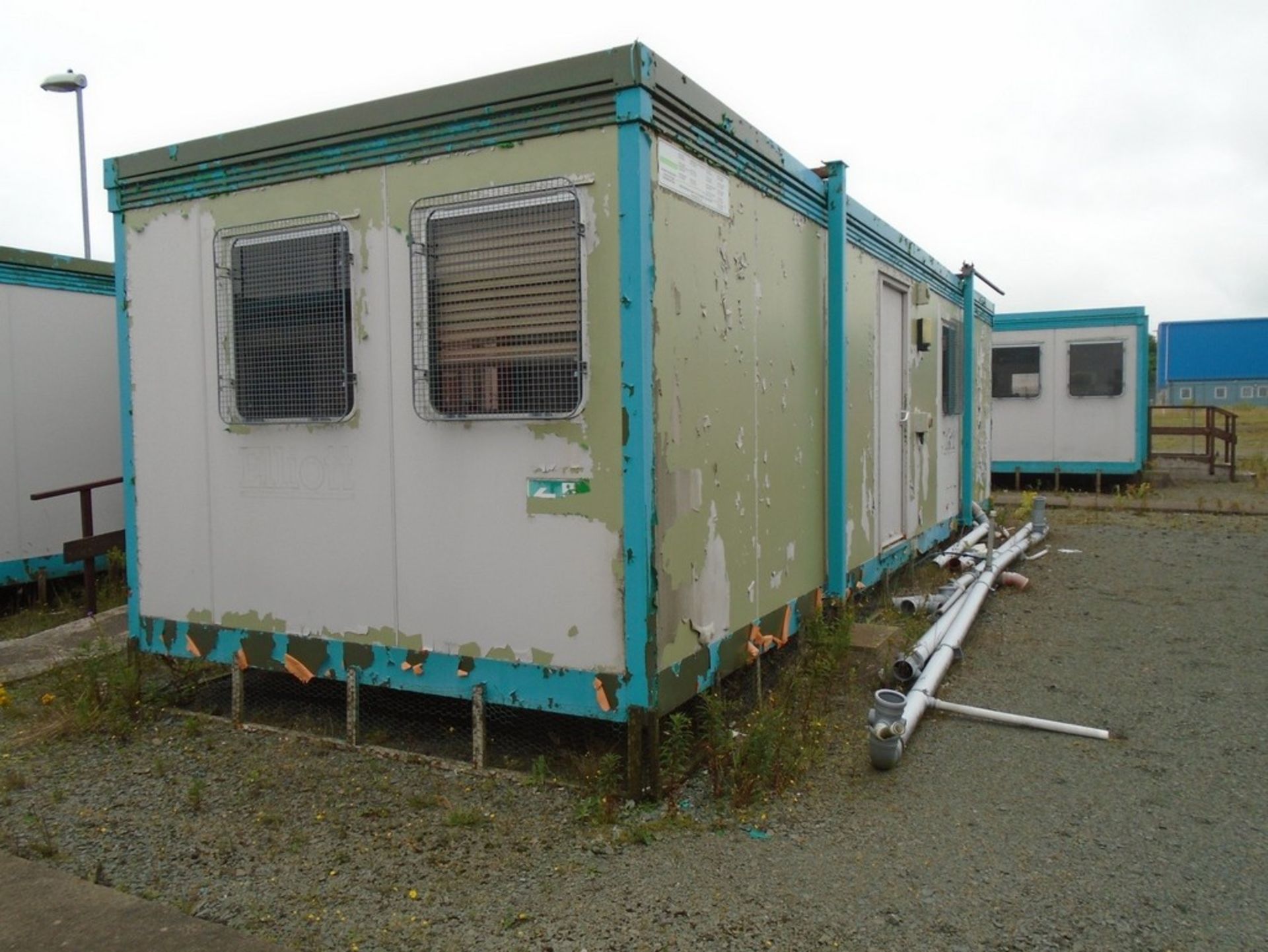 7 X JACKLEG OFFICE CABINS; 9700MM X 3120MM EACH - Image 5 of 11