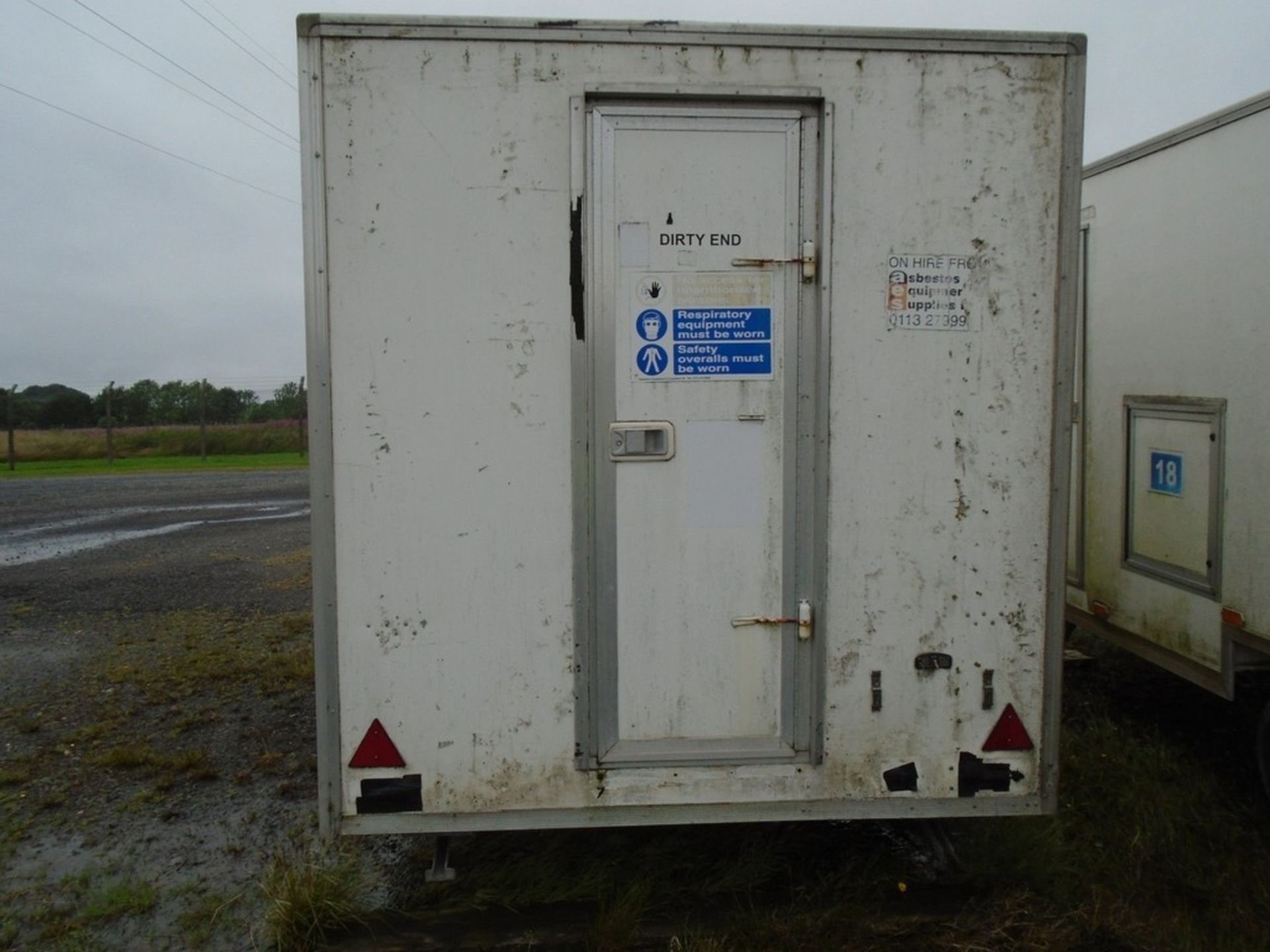 2 X TWIN AXLE FIBREGLAS BODY SHOWER/WELLFARE UNIT TRAILERS (USED FOR ASBESTOS CLEAN UP) - Image 8 of 13