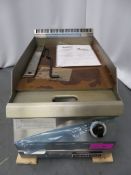 UNUSED GARLAND SENTRY MODEL GD-15GFF COUNTER TOP GAS GRIDDLE/HOTPLATE