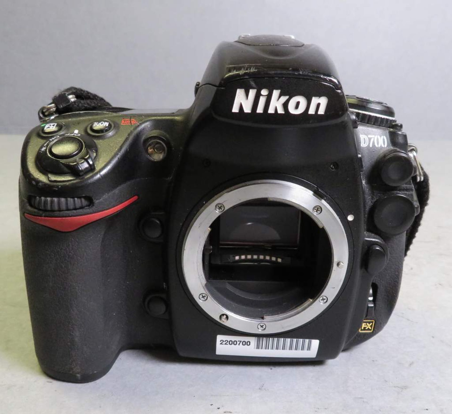Nikon D700 Camera body - no battery or accessories - Image 4 of 6