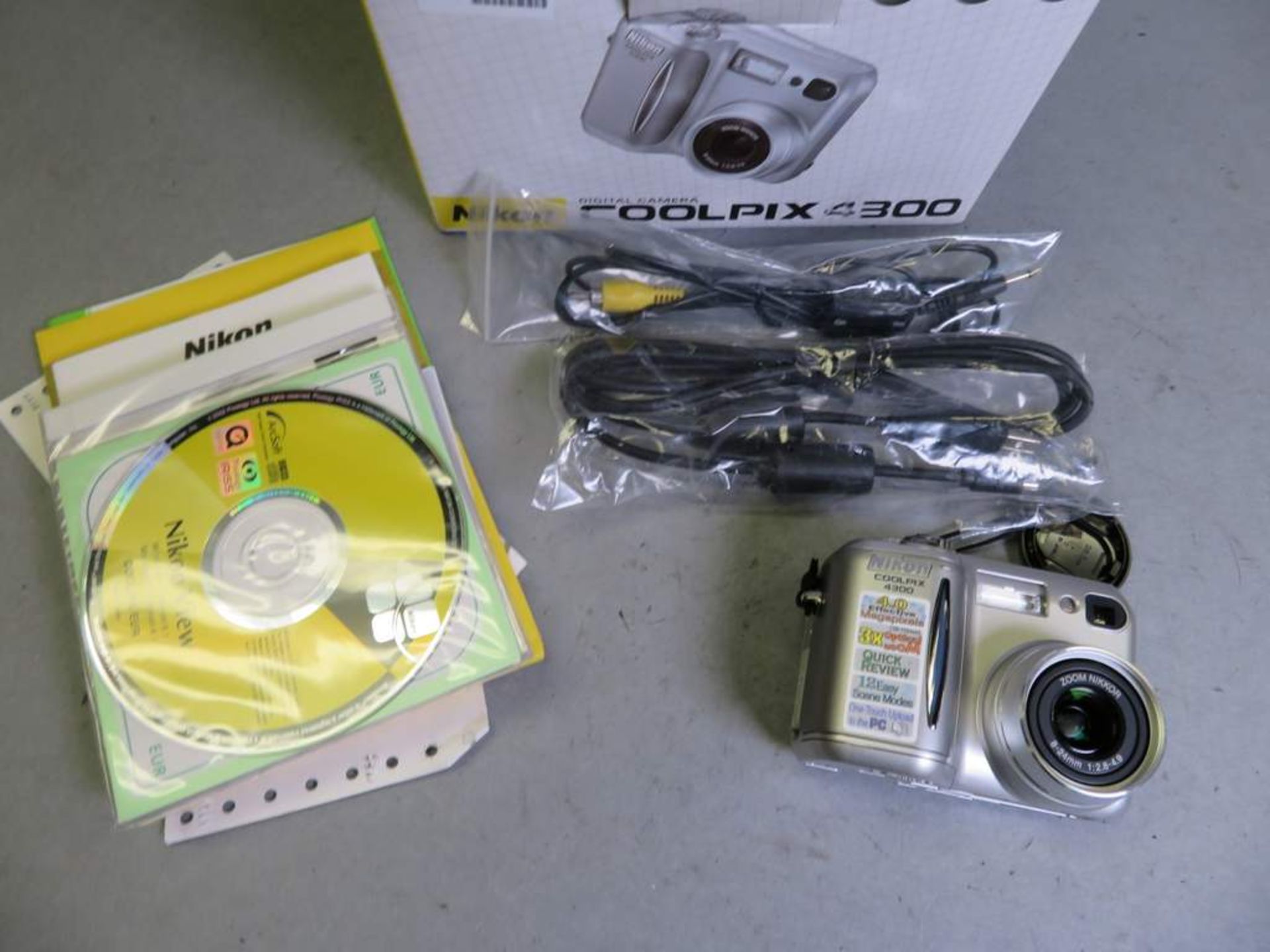 Nikon Coolpix 4300 digital camera - Image 2 of 6