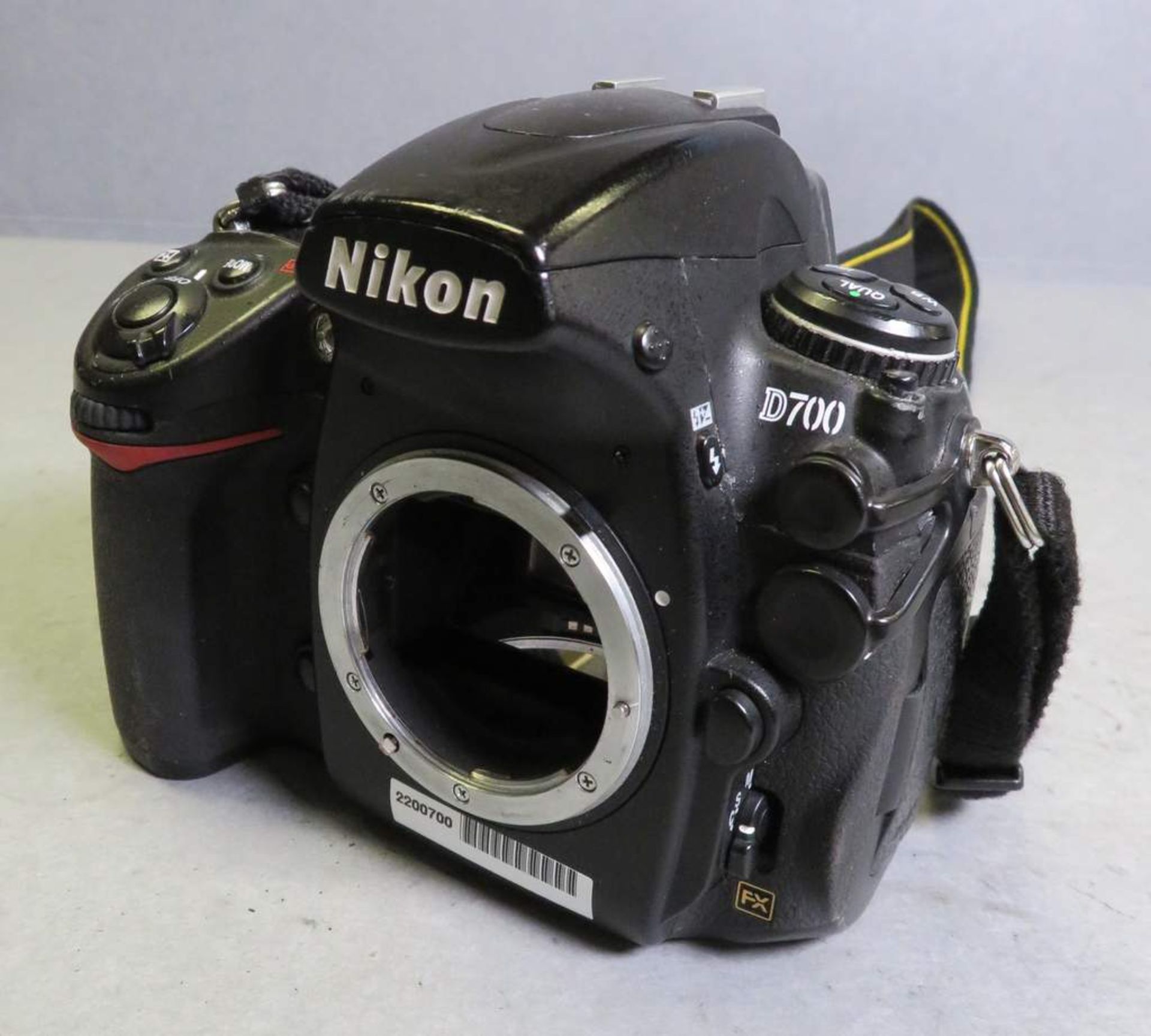 Nikon D700 Camera body - no battery or accessories