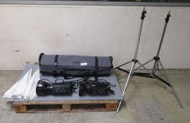 Bowens lighting kit - 1x Gemini GM500R, 1x Espirit 500, 2x Tripods, Cables, Hoods, Carry b