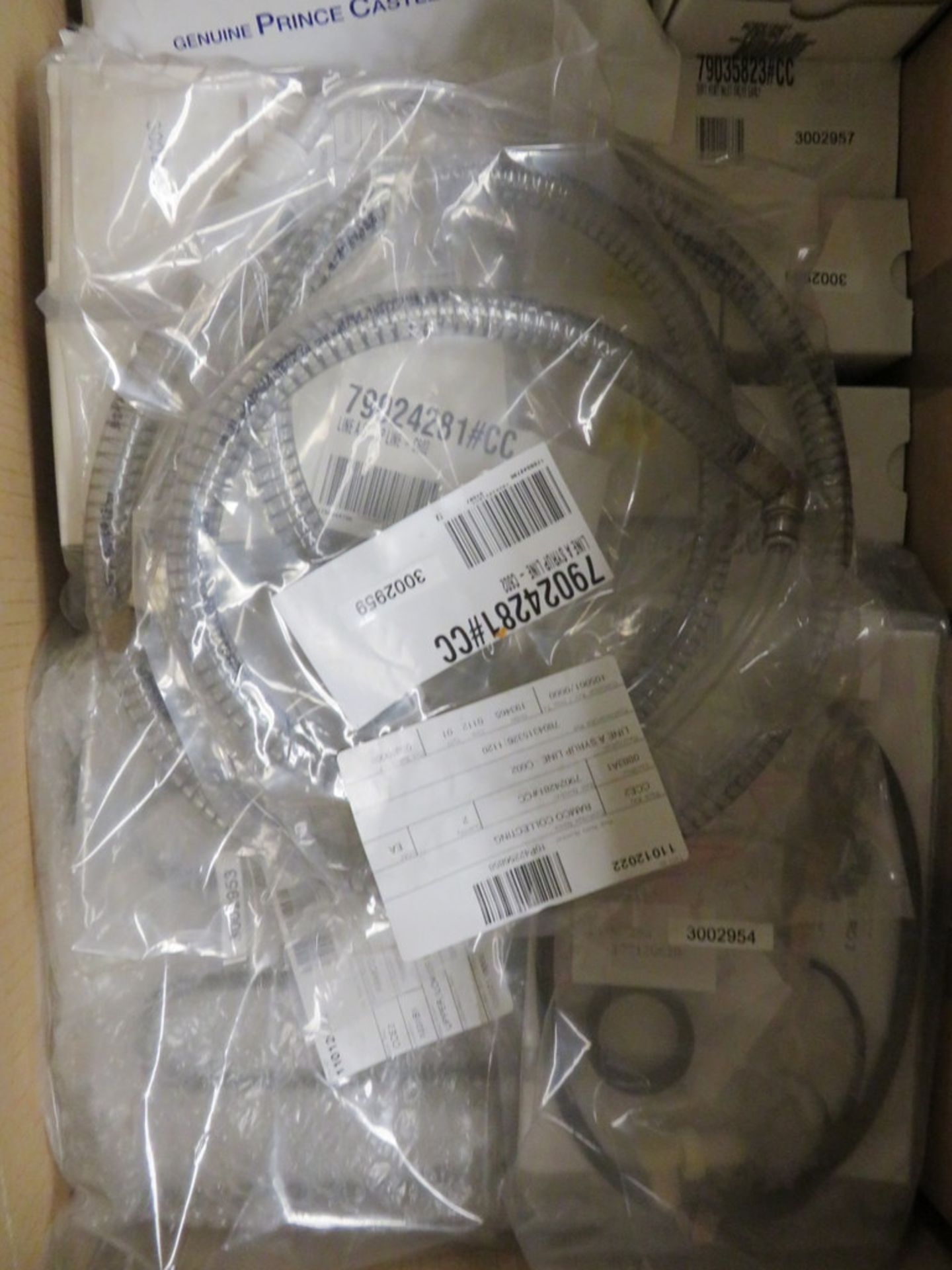 ASSORTED SPARES TO INCLUDE 25 X SRU/U3 VALVE ASSY KITS, 19 X SBUX CAPACITORS ETC - Image 3 of 6