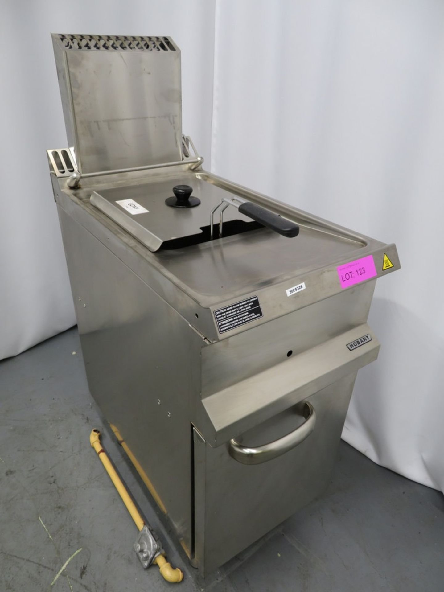 HOBART TYPE A1 S/S GAS SINGLE BASKET DEEP FAT FRYER