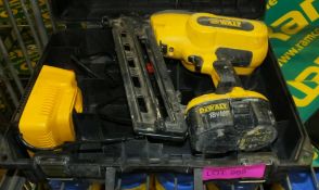 Dewalt Nail Gun DC618 - 1 battery, 1 charger