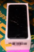 iPhone 6 S Plus - unknown if workiing OR unlocked - CRACKED SCREEN