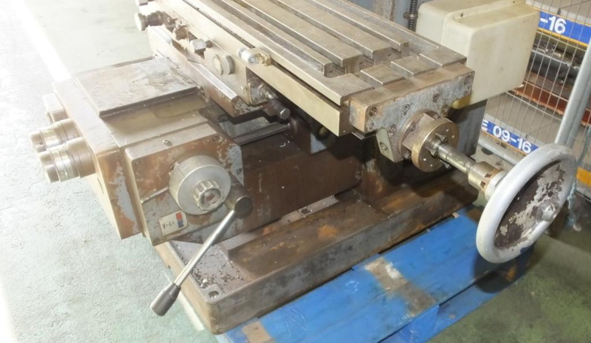 Elliott Milling machine 3 Phase 415 volt - Image 4 of 10