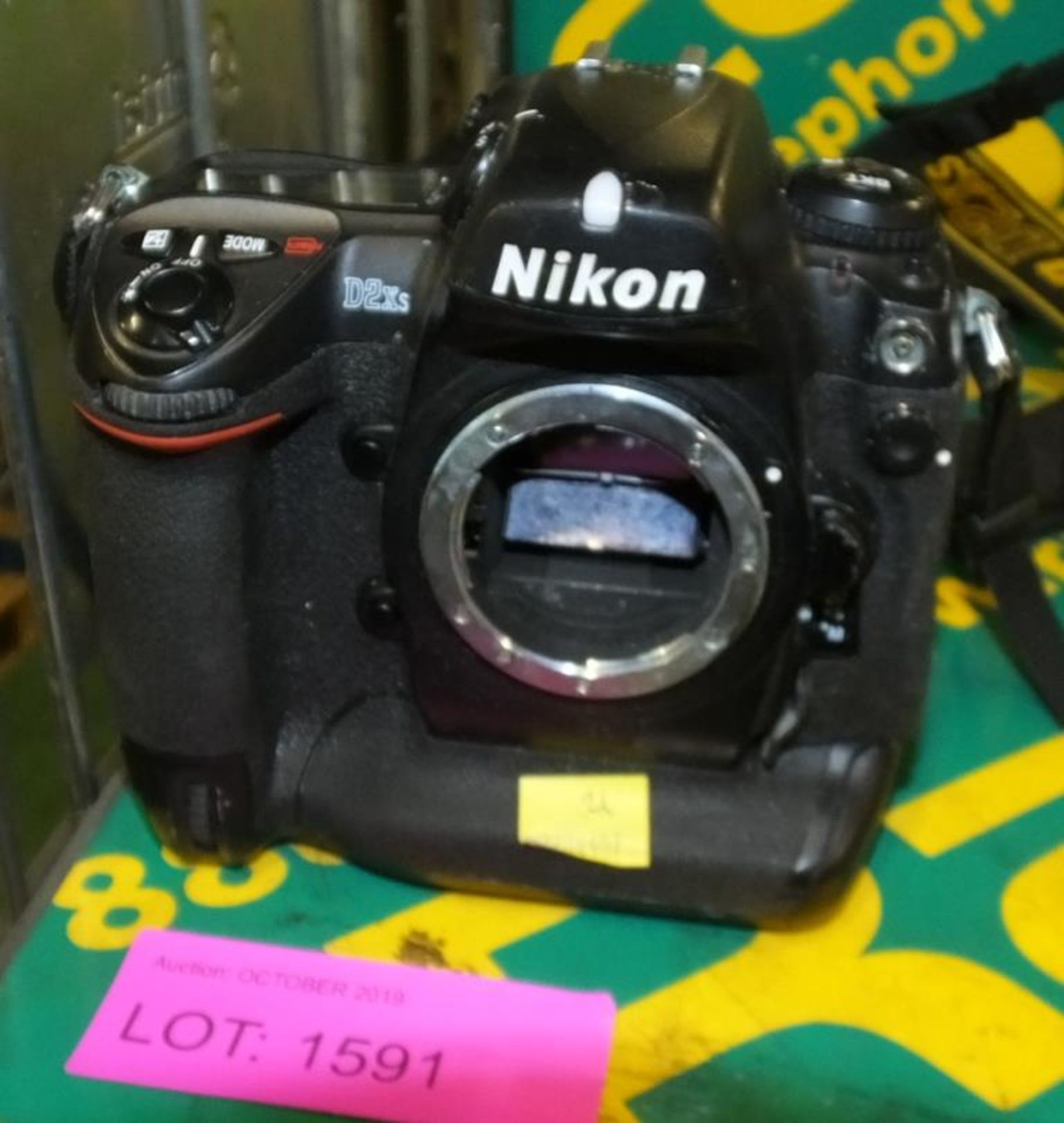 Nikon D2xS Camera body