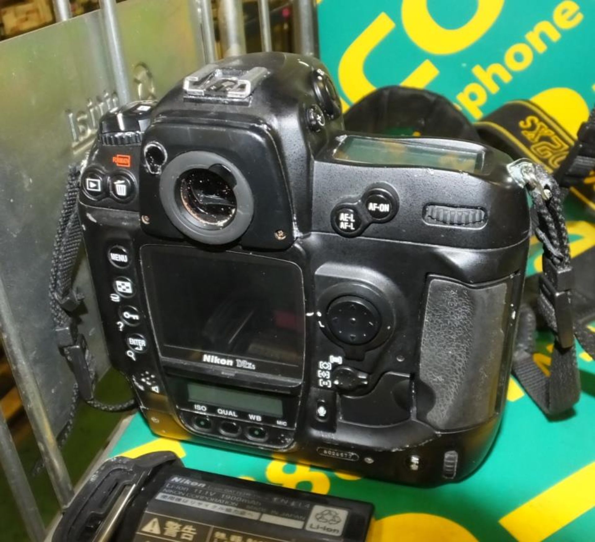 Nikon D2xS Camera body - Bild 3 aus 3