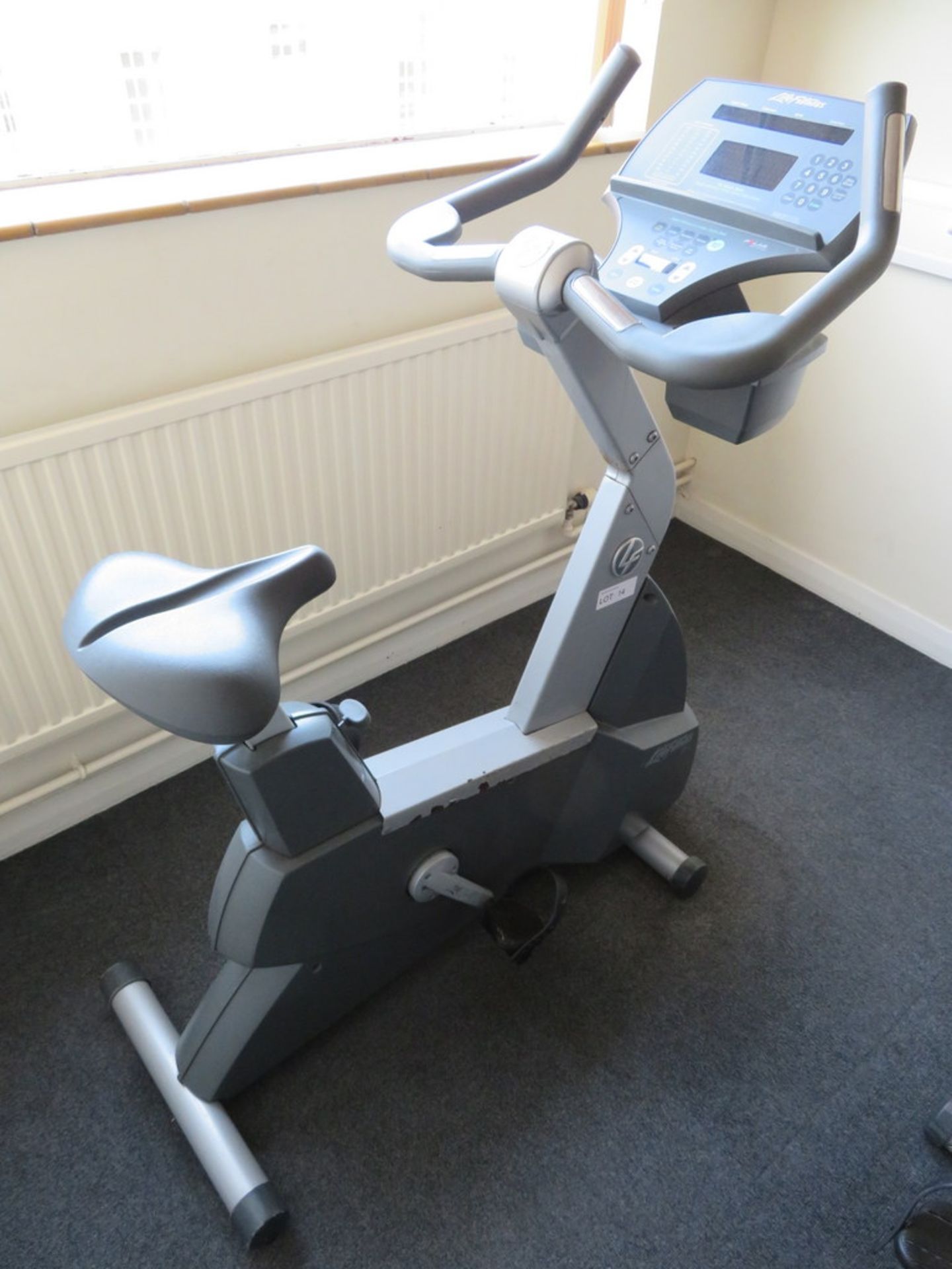 LIFE FITNESS MODEL 95Ci EXERCISE BIKE; 1100 X 620 X 1370MM