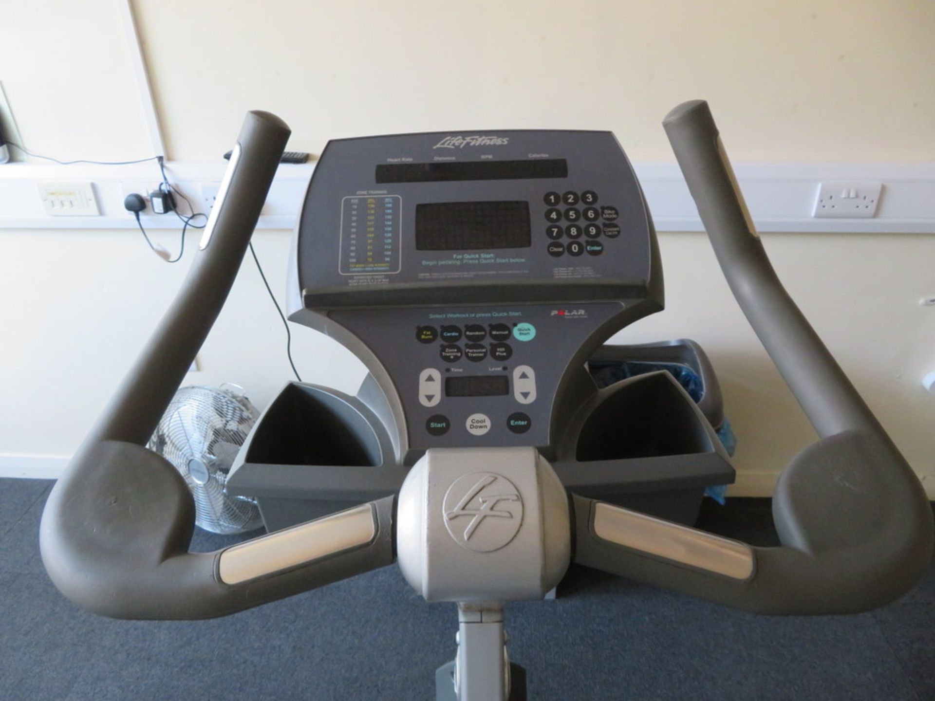 LIFE FITNESS MODEL 95Ci EXERCISE BIKE; 1100 X 620 X 1370MM - Image 3 of 5