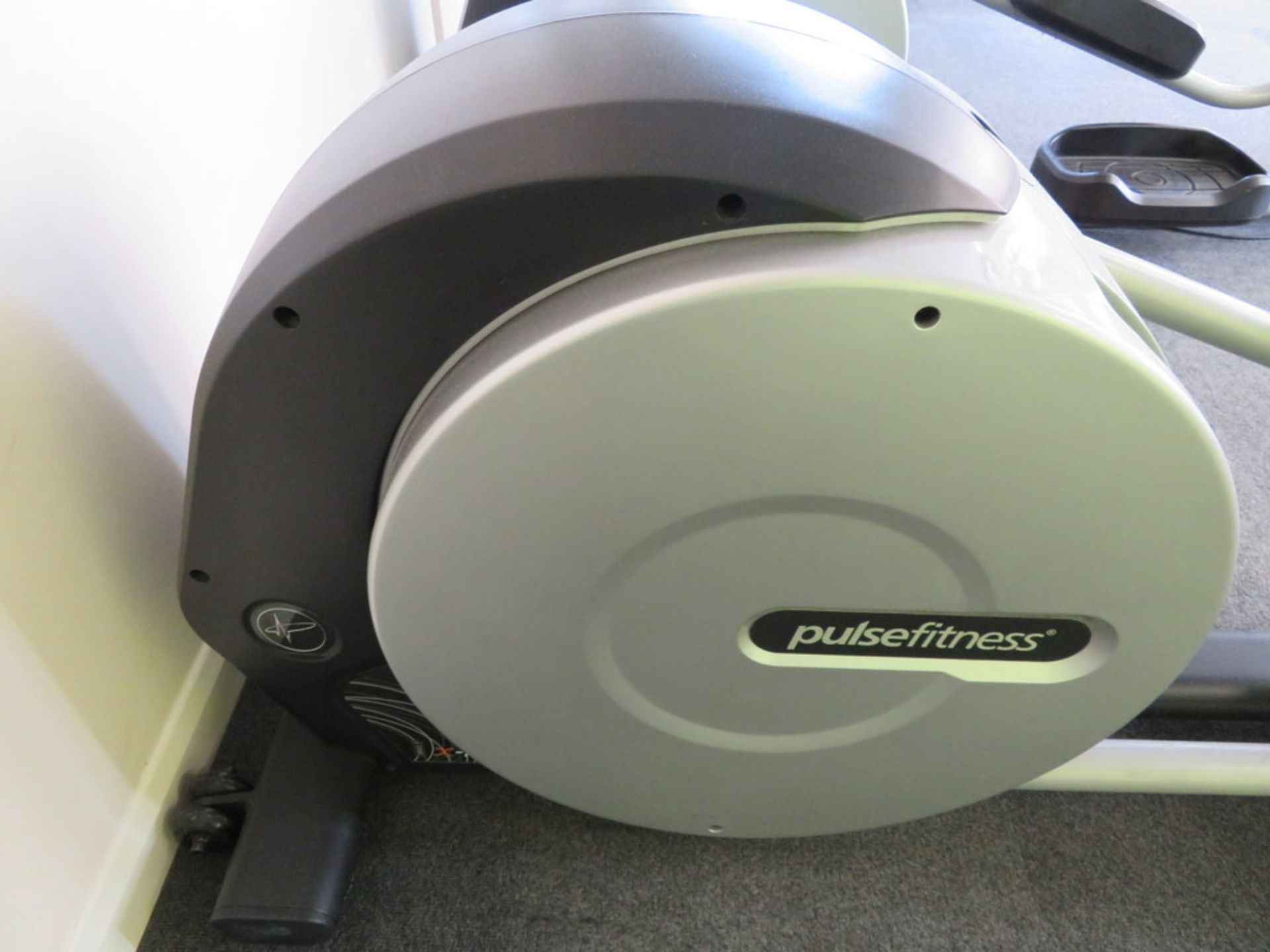 2013 PULSE FITNESS MODEL 280GF CROSS TRAINER - Image 2 of 6