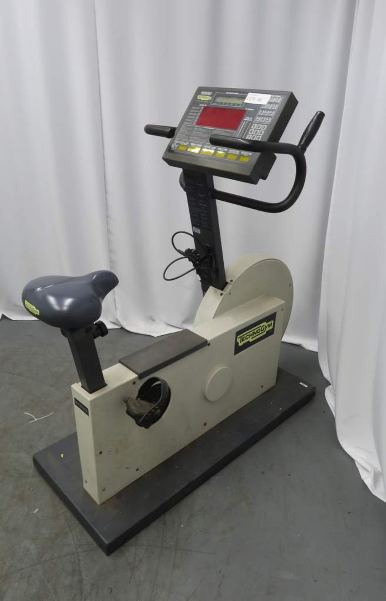 Technogym Model: Run HC600, Exercise Bike.