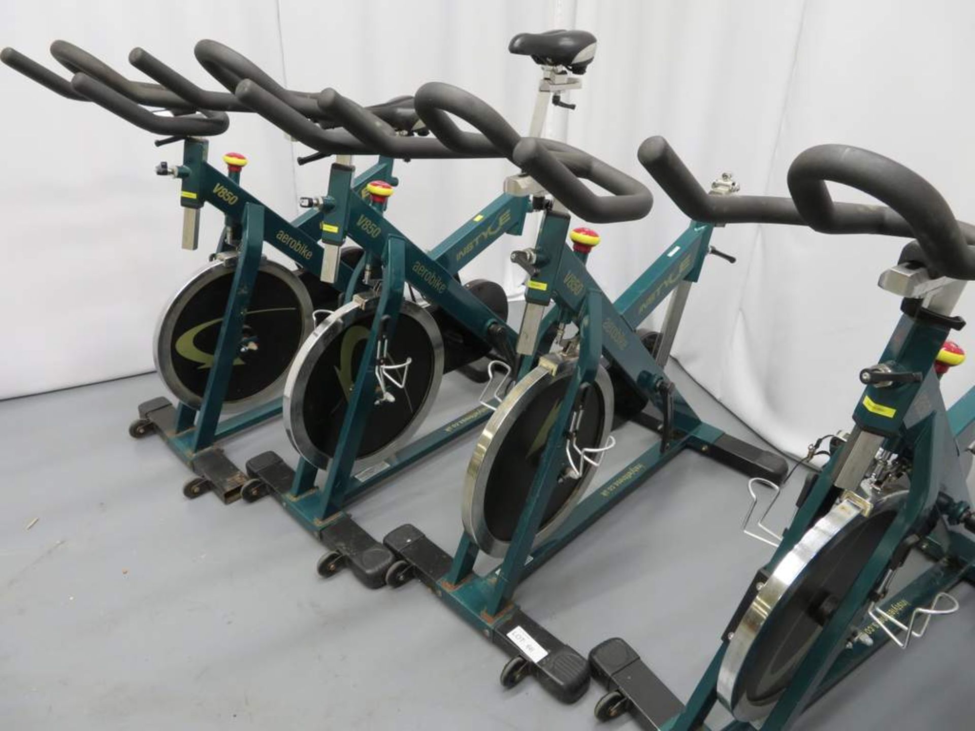 6x InStyle V850 Spin Bike - 1 Missing A Seat. - Image 9 of 9