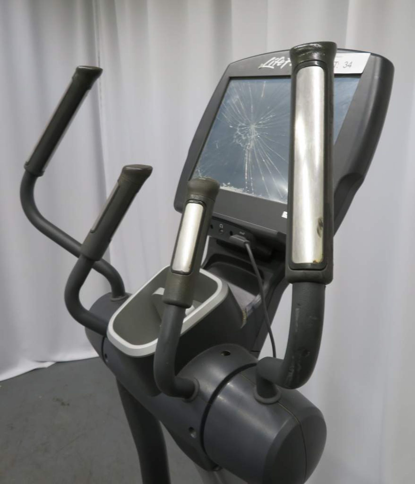 Life Fitness, Model: 95x, Elliptical Trainer. - Image 7 of 10