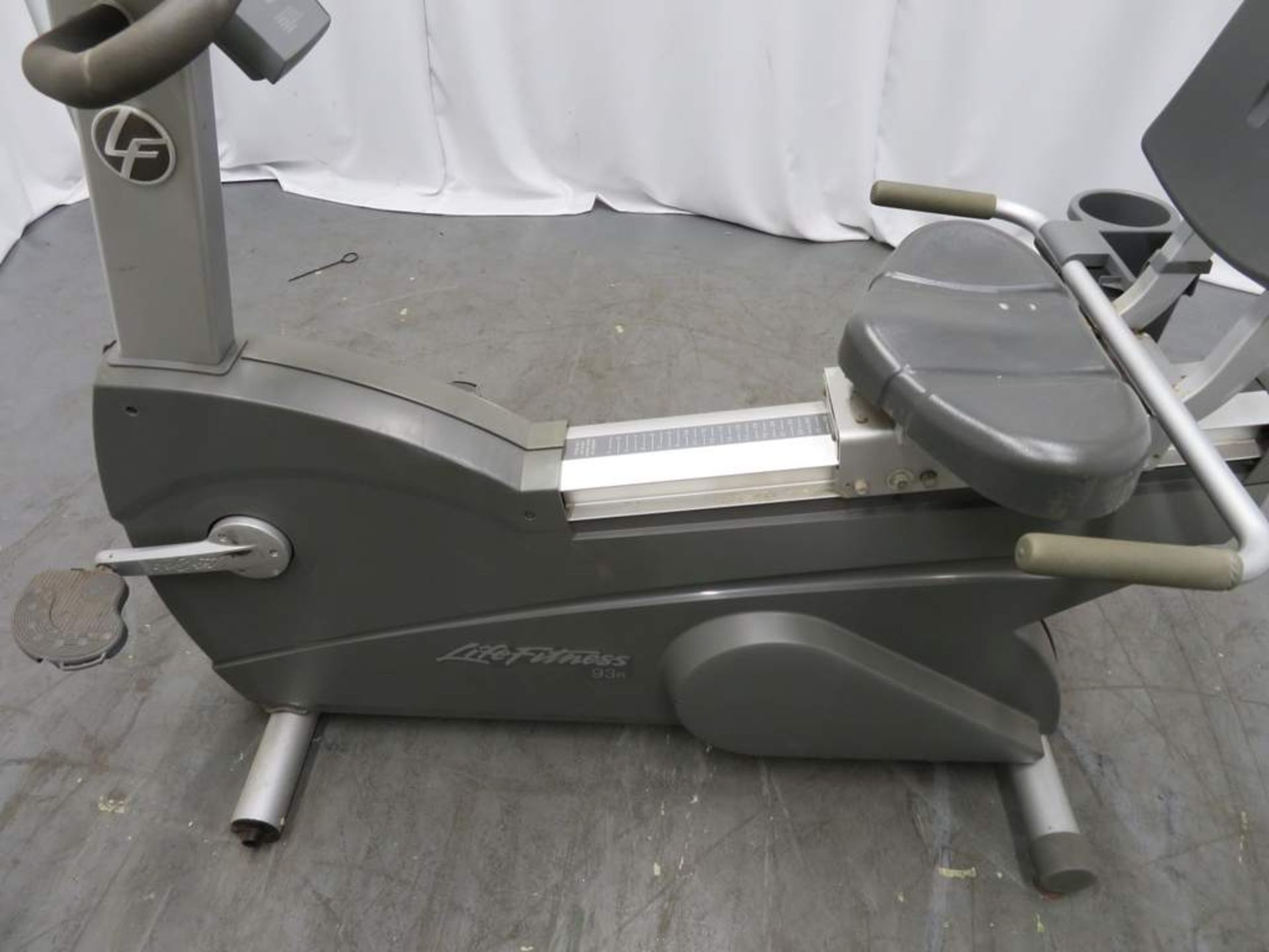 Life Fitness, Model: 93R, Recumbent Exercise Bike. - Image 3 of 7