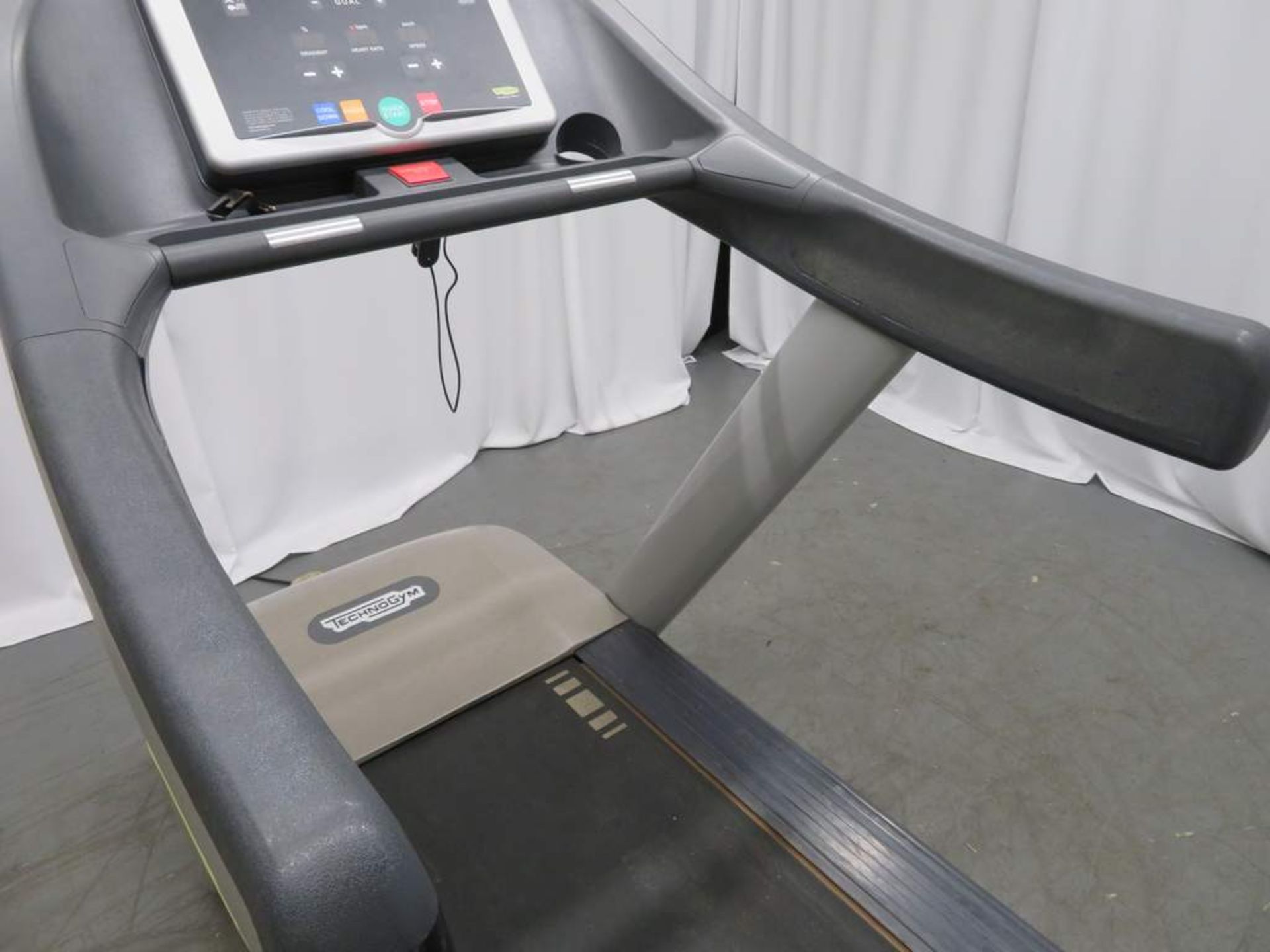 Technogym Model: Run 500 Treadmill. - Image 5 of 7