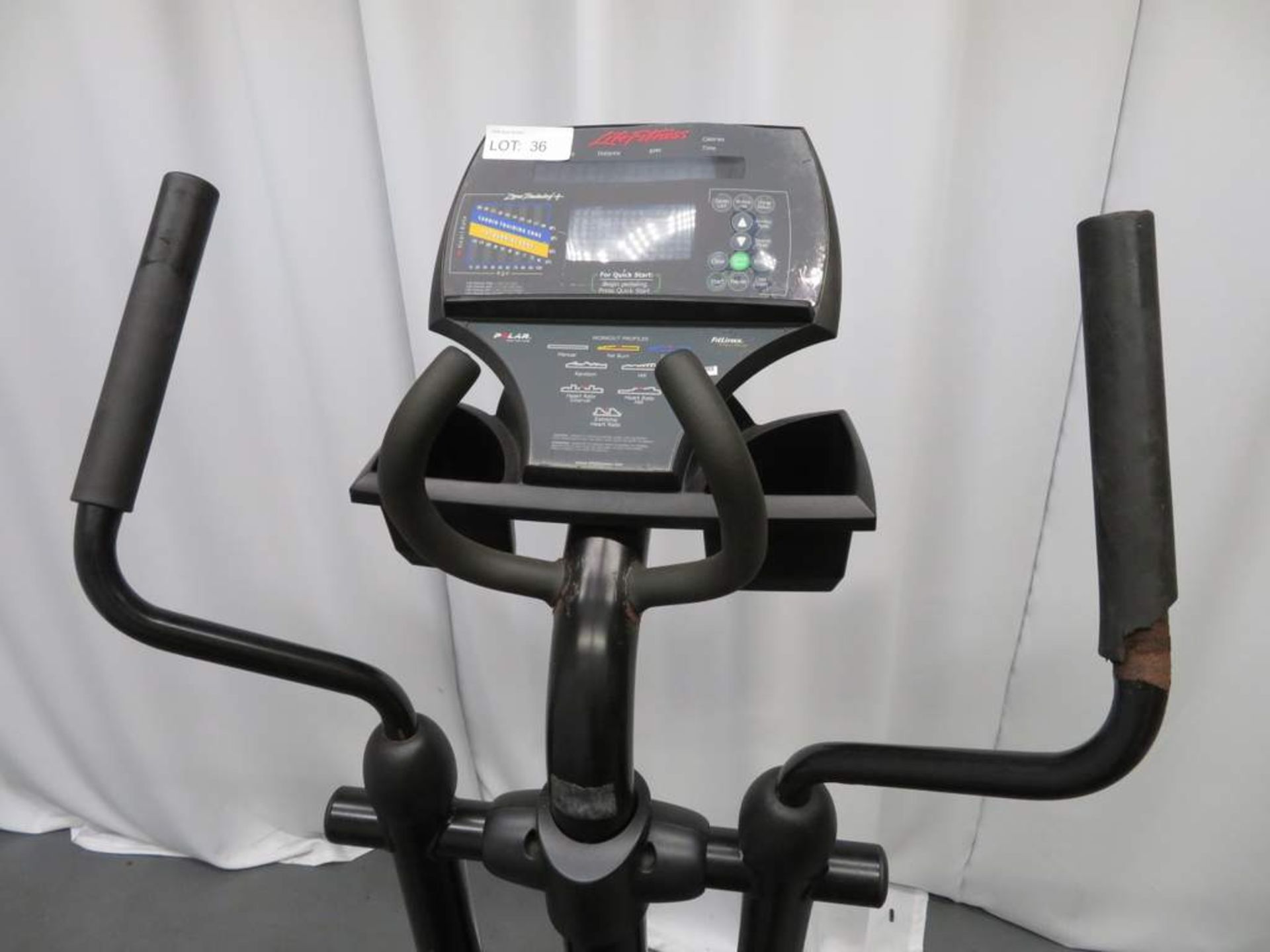 Life Fitness, Model: 9100HR, Cross Trainer. - Image 5 of 9