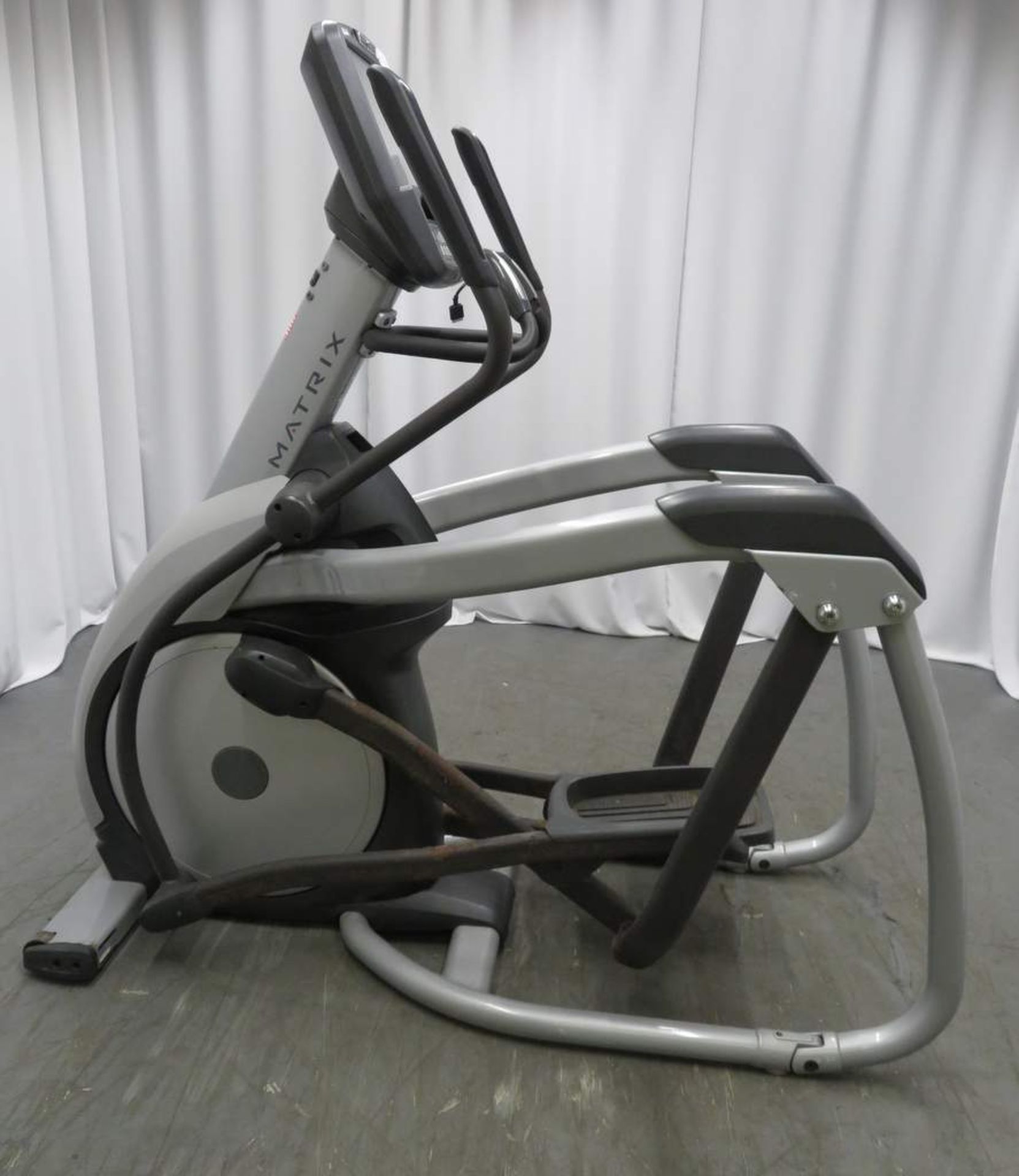 Matrix Model: 7XE, Suspension Elliptical Trainer. - Image 2 of 10