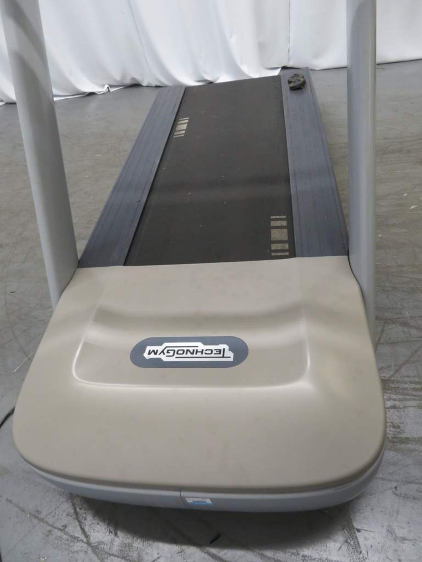 Technogym Model: Run 500 Treadmill. - Image 7 of 8