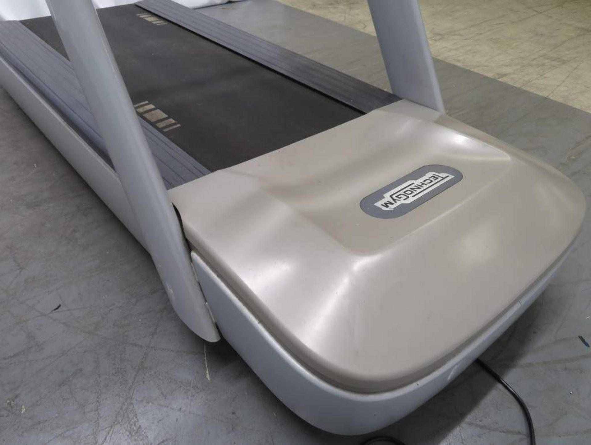 Technogym Model: Run 500 Treadmill. - Image 5 of 6