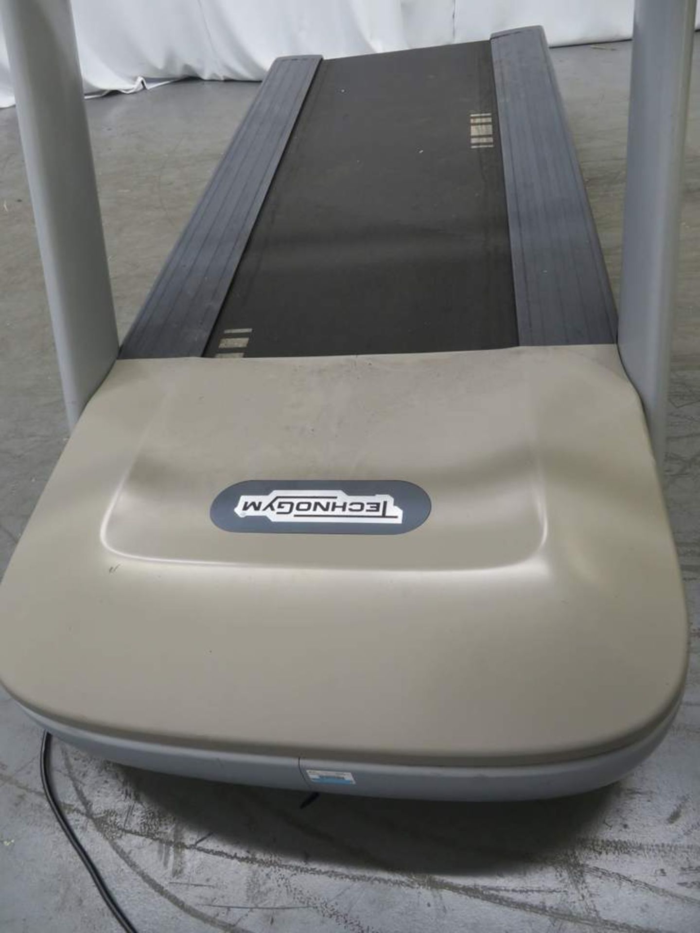 Technogym Model: Run 500 Treadmill. - Image 7 of 8