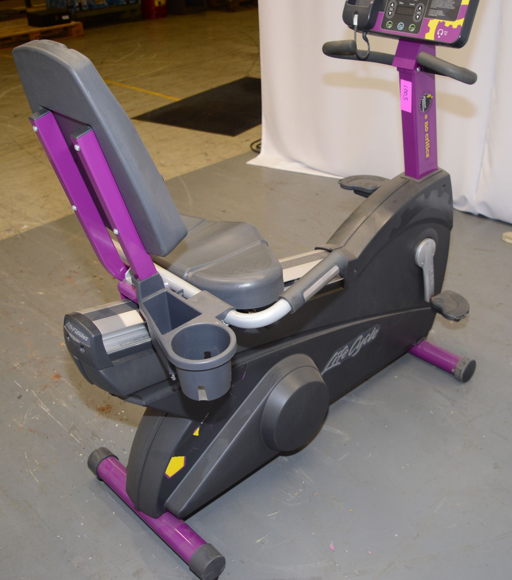 Life Fitness, Model: Integrity CLSR, Recline Exercise Bike, Life Cycle. - Image 4 of 6