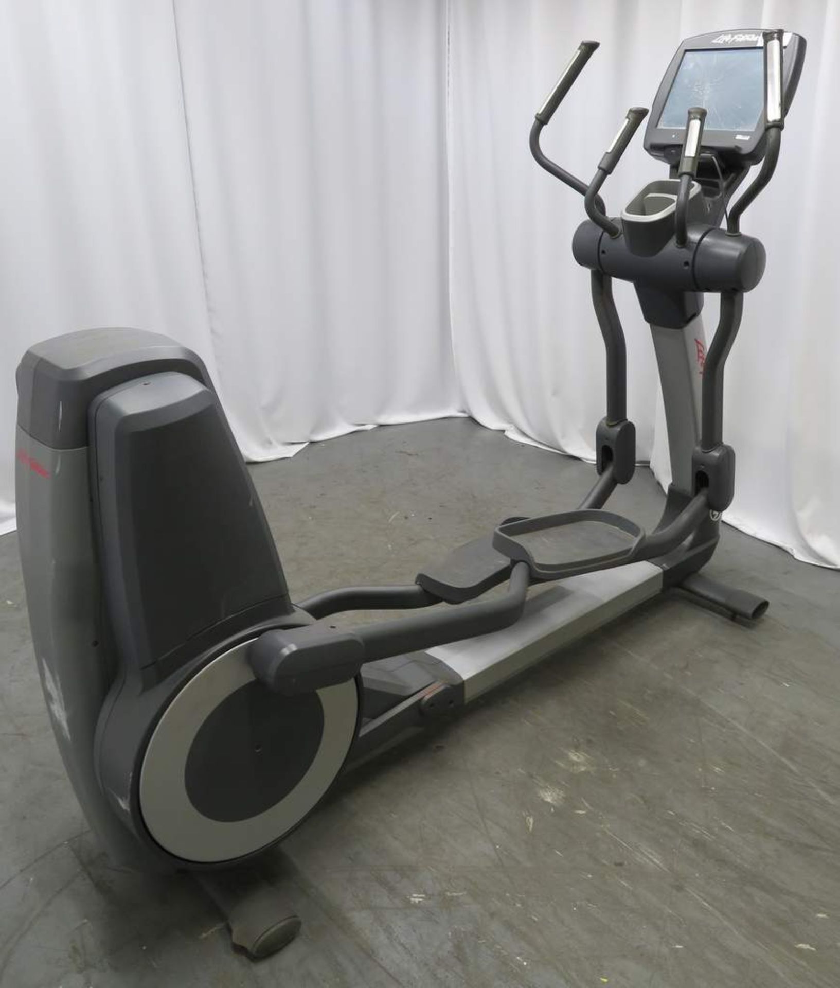 Life Fitness, Model: 95x, Elliptical Trainer.