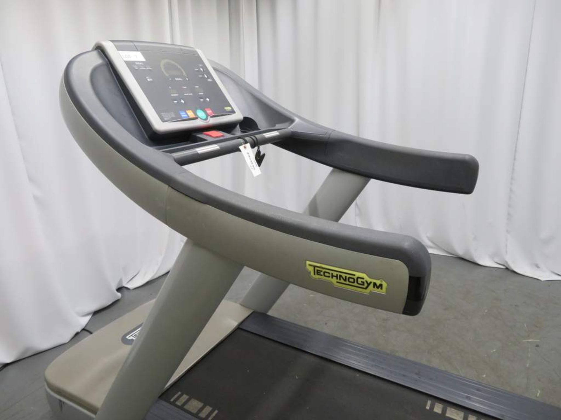 Technogym Model: Run 500 Treadmill. - Image 6 of 8