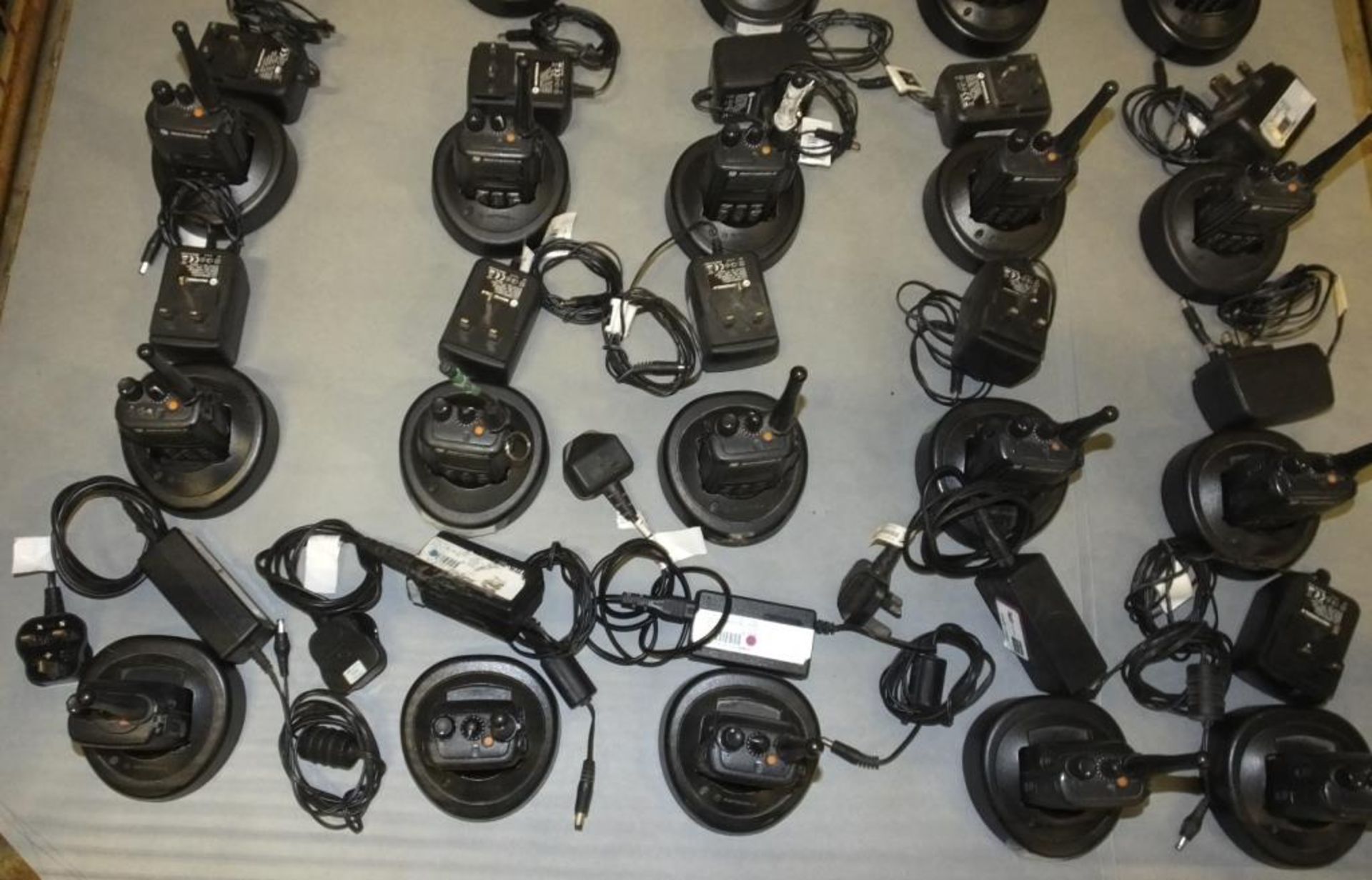 20x Motorola GP688R Hand Radios With Chargers - Image 5 of 5