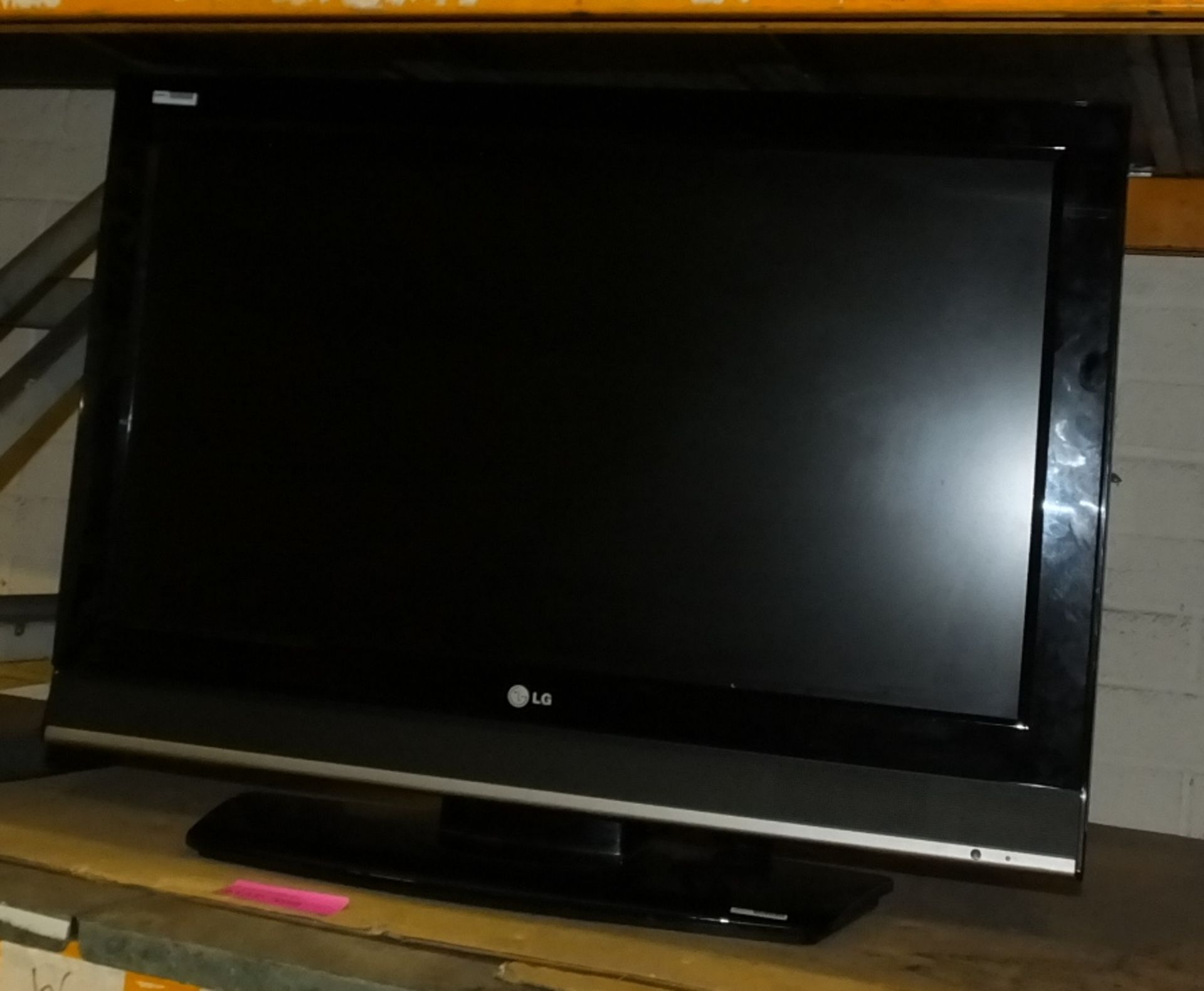 LG 32LC46 TV Monitor 32 - COLLECTION ONLY