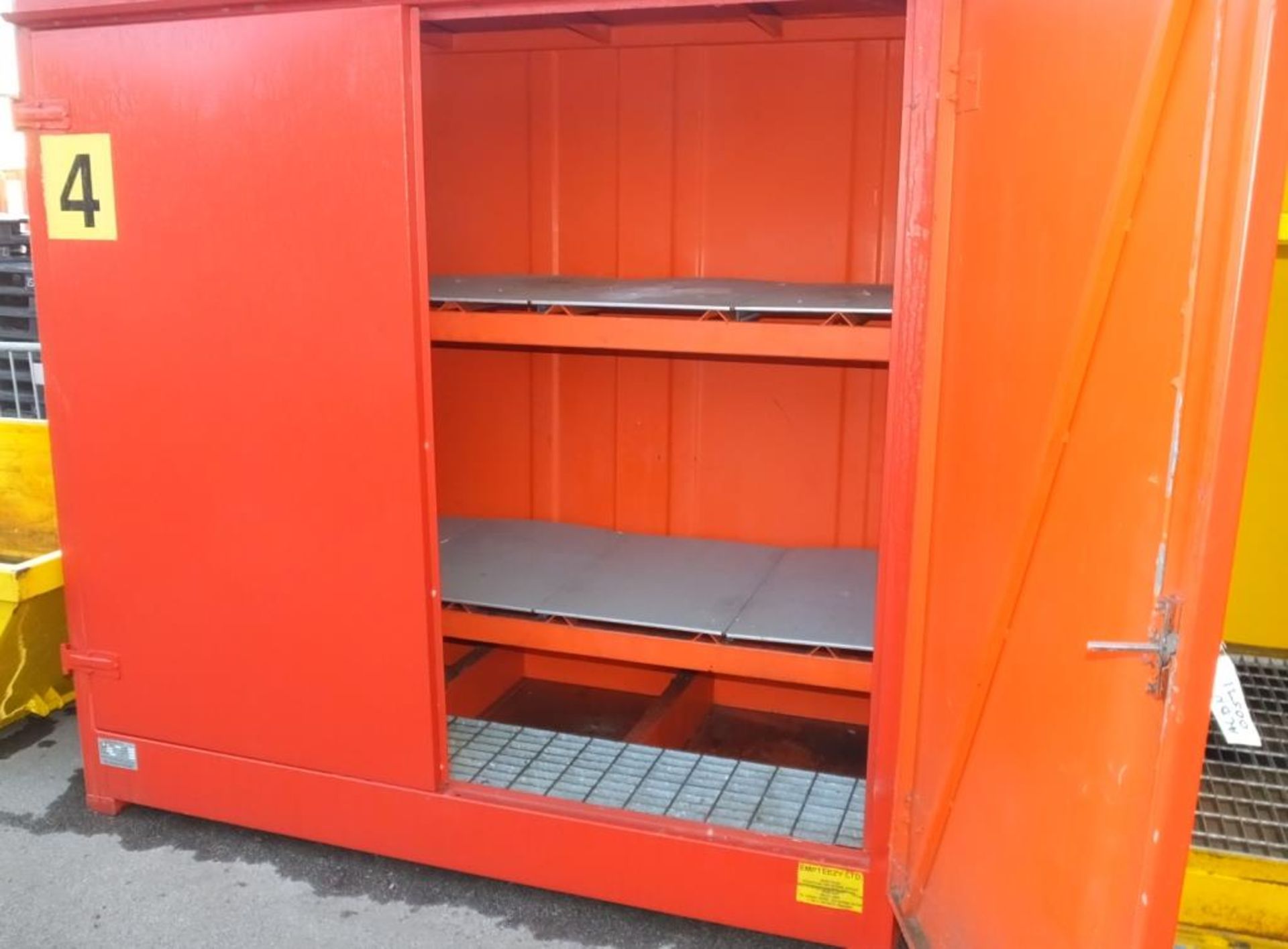 Empteezy Ltd 2 Tier Bunded Storage Container - £5 + VAT Loading Charge Applied to this lot - Image 2 of 5