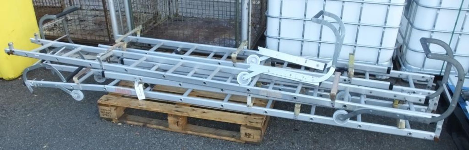 3x Aluminium Roof Ladders 16-Rung - AS SPARES & REPAIRS