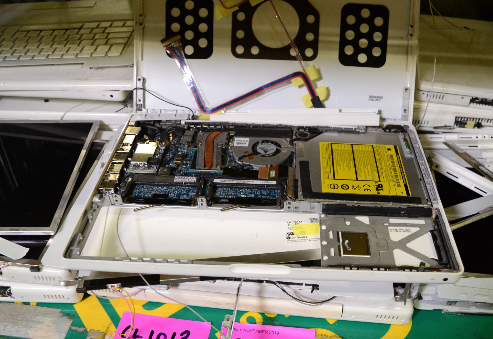 Apple Computers for Spare Parts - Some components already taken. - Image 2 of 2