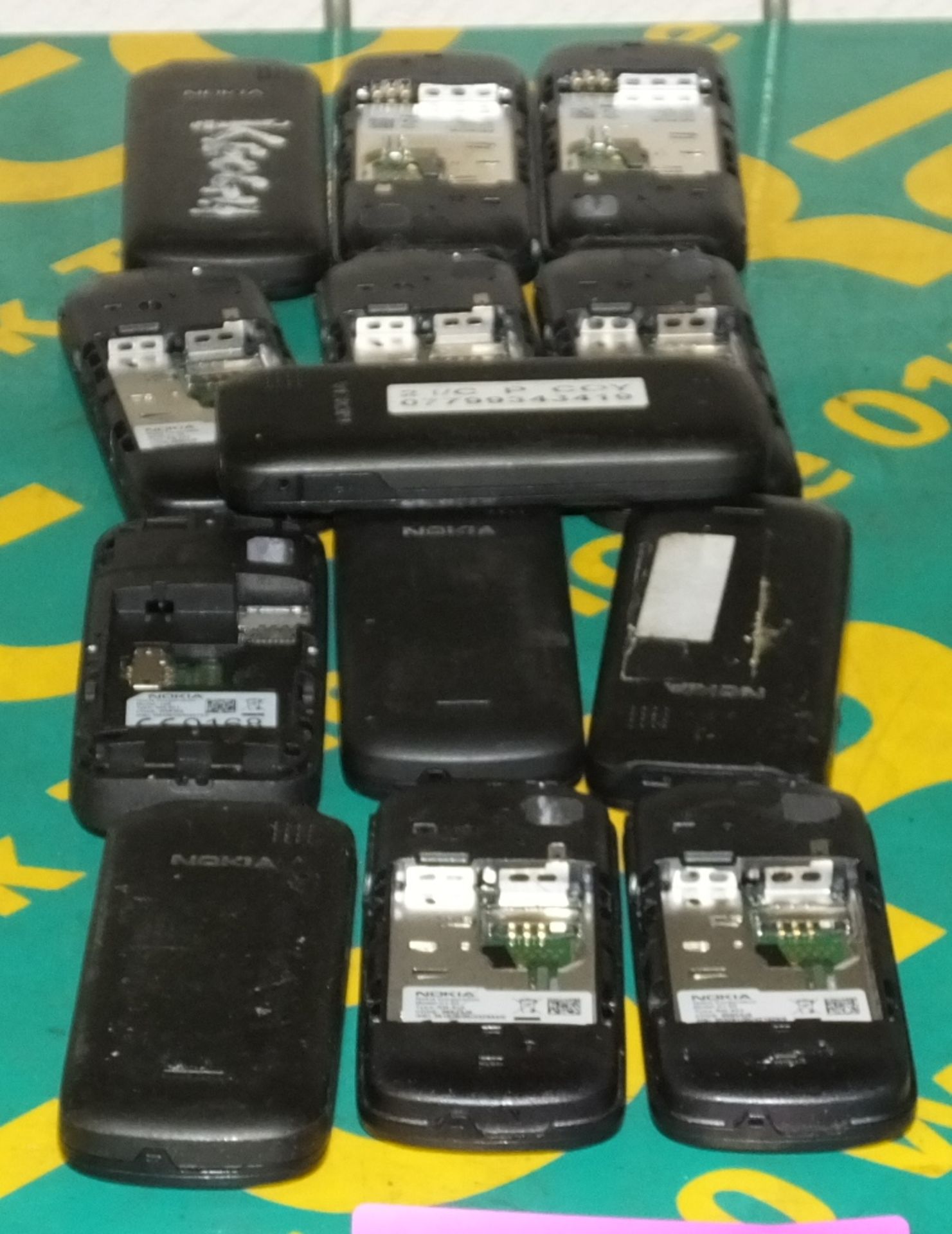 Assorted Mobile Phones - MISSING BACKS & BATTERIES - Image 3 of 4