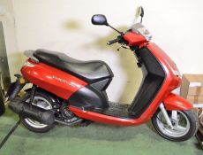 Peugeot Vivacity 125cc Scooter with V5 & MOT until June 2020. Runs well.