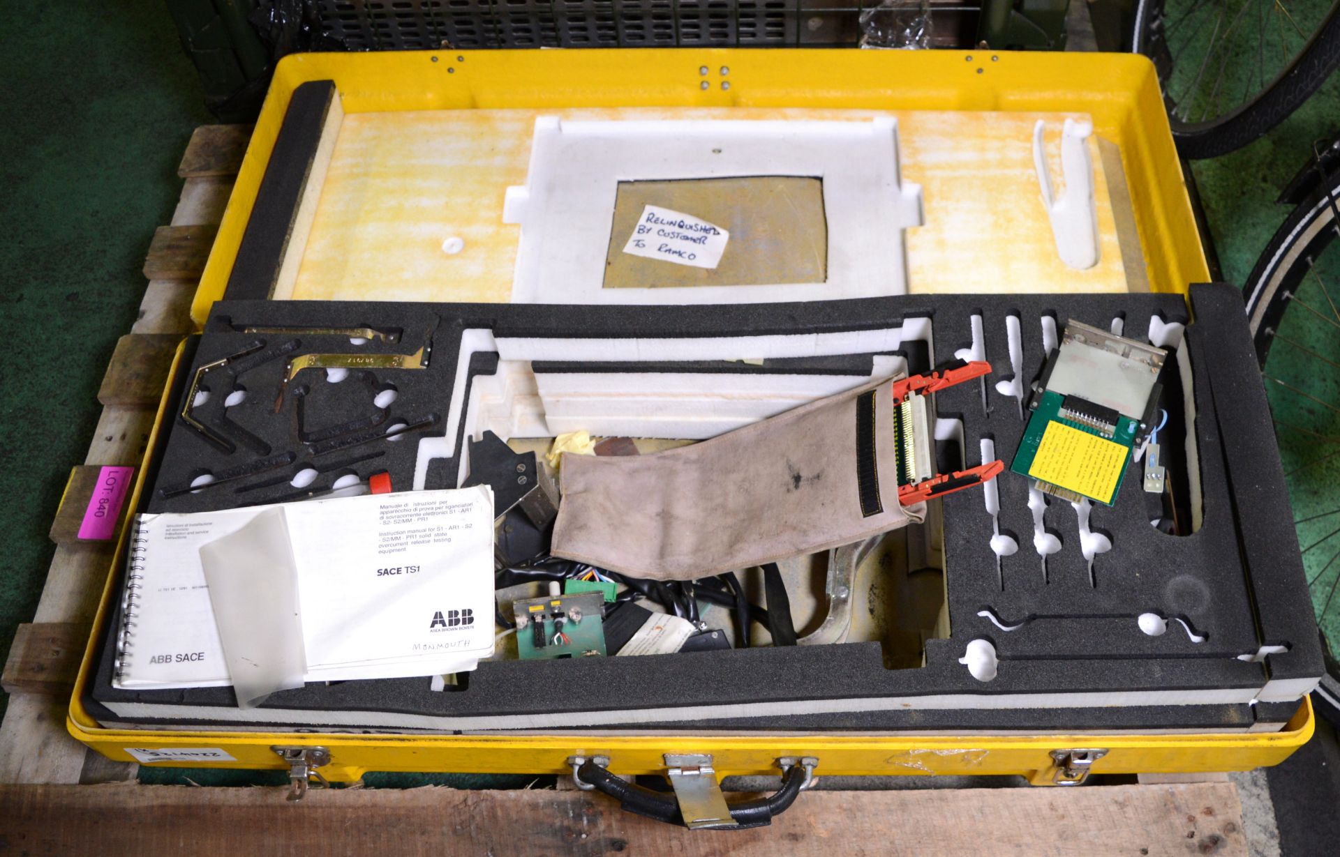 Equipment Case with some Components.