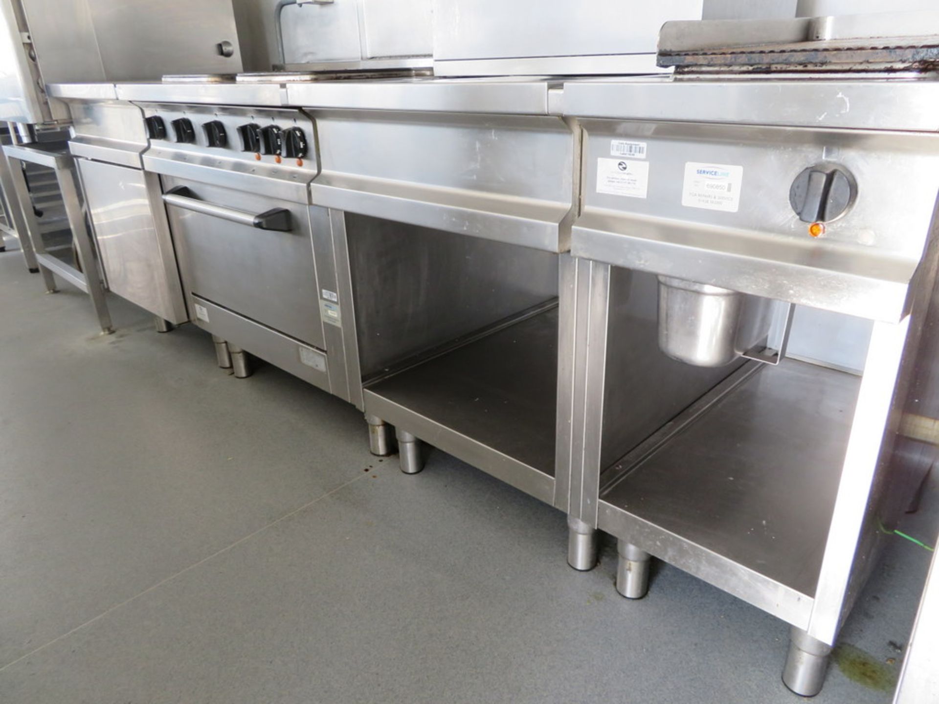 EXCLUSIVE RANGES MODEL EHE 80 STAINLESS STEEL COMMERCIAL COOKING RANGE - Image 8 of 10