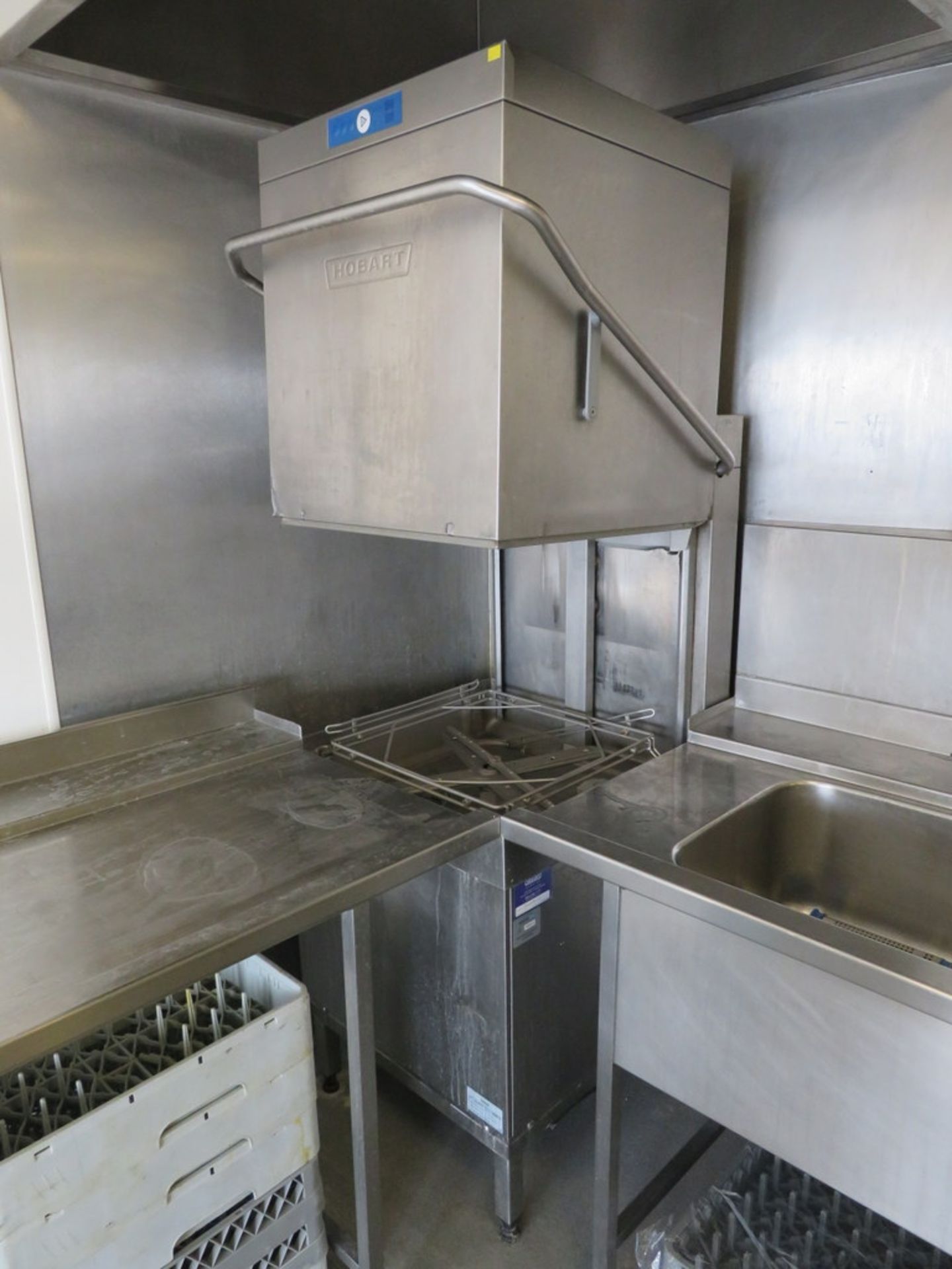 2012 HOBART MODEL AMXXRS-30 STAINLESS STEEL PASS-THROUGH WAREWASHER - Image 5 of 12