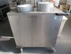 HUPFER MOBILE STAINLESS STEEL PLATE WARMER C/W QTY OF WHITE PLATES