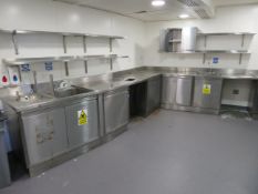 STAINLESS STEEL U-SHAPED BUILT-IN KITCHEN UNIT
