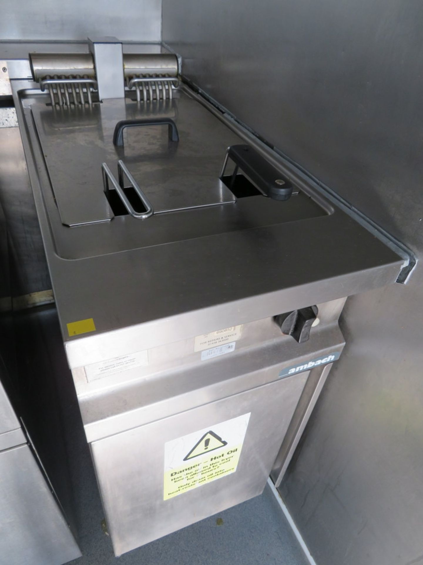 AMBACH STAINLESS STEEL TWIN BASKET ELECTRIC DEEP FAT FRYER