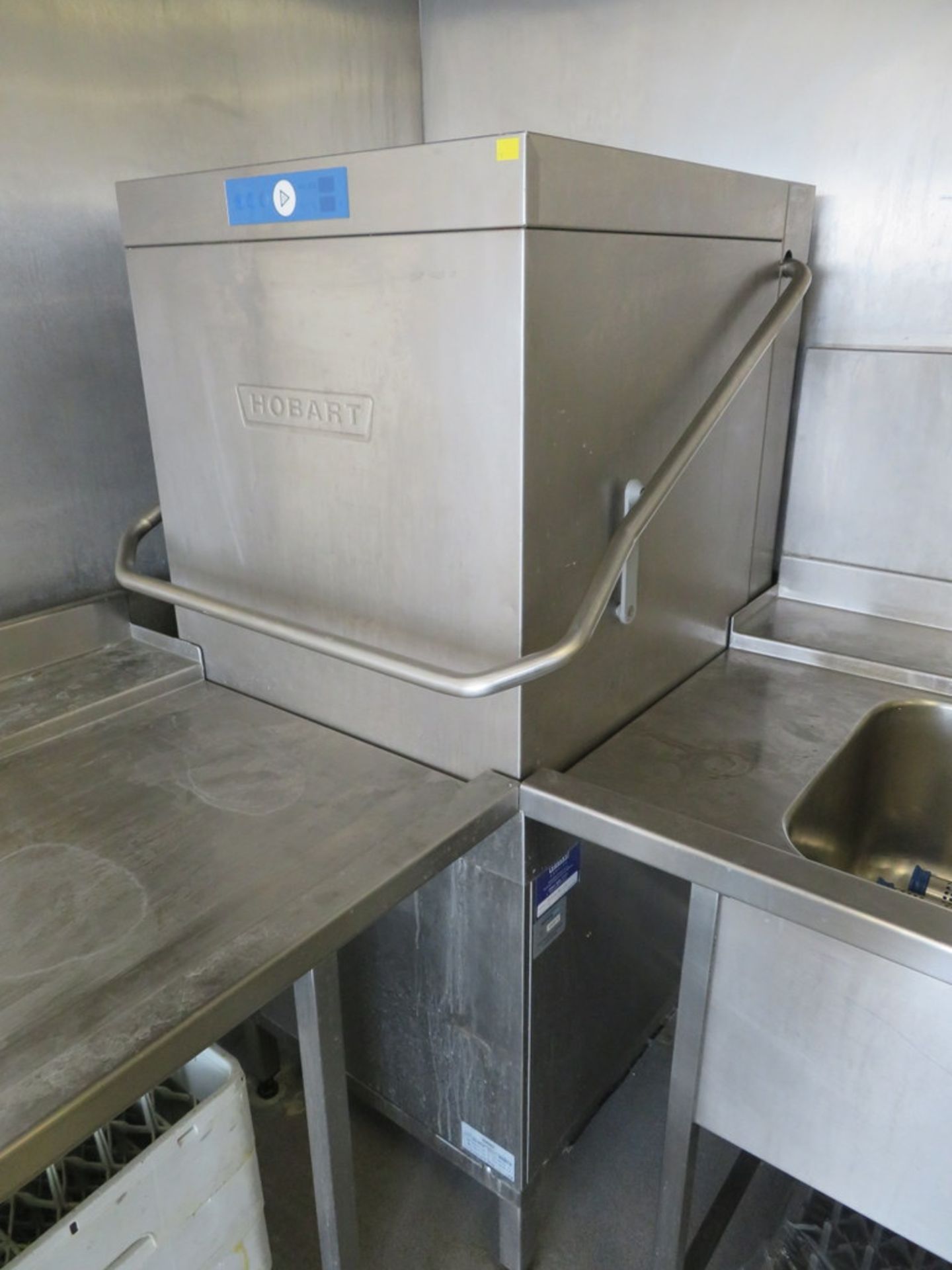 2012 HOBART MODEL AMXXRS-30 STAINLESS STEEL PASS-THROUGH WAREWASHER - Image 4 of 12