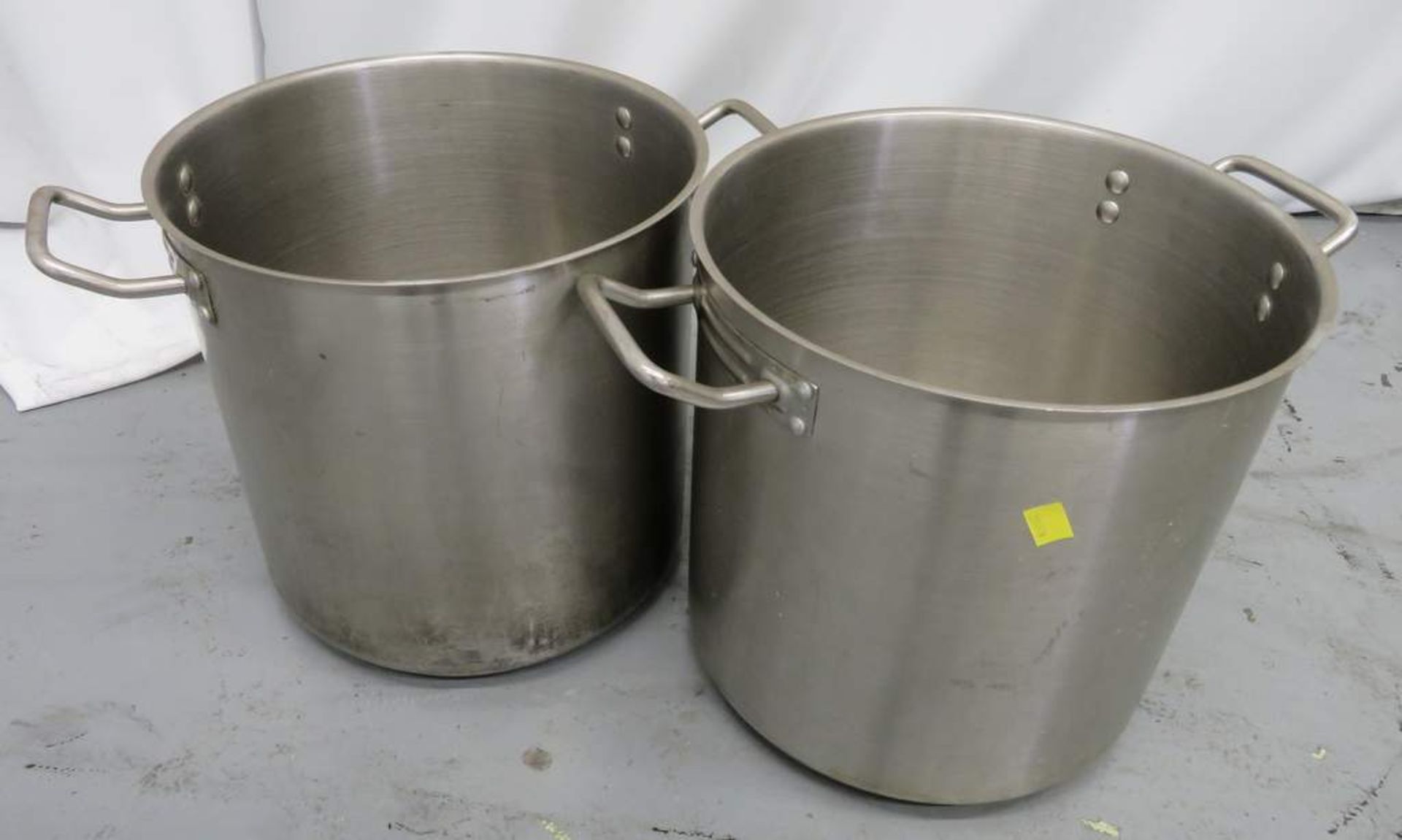 2x Cooking Pot With Handles. - Image 2 of 2