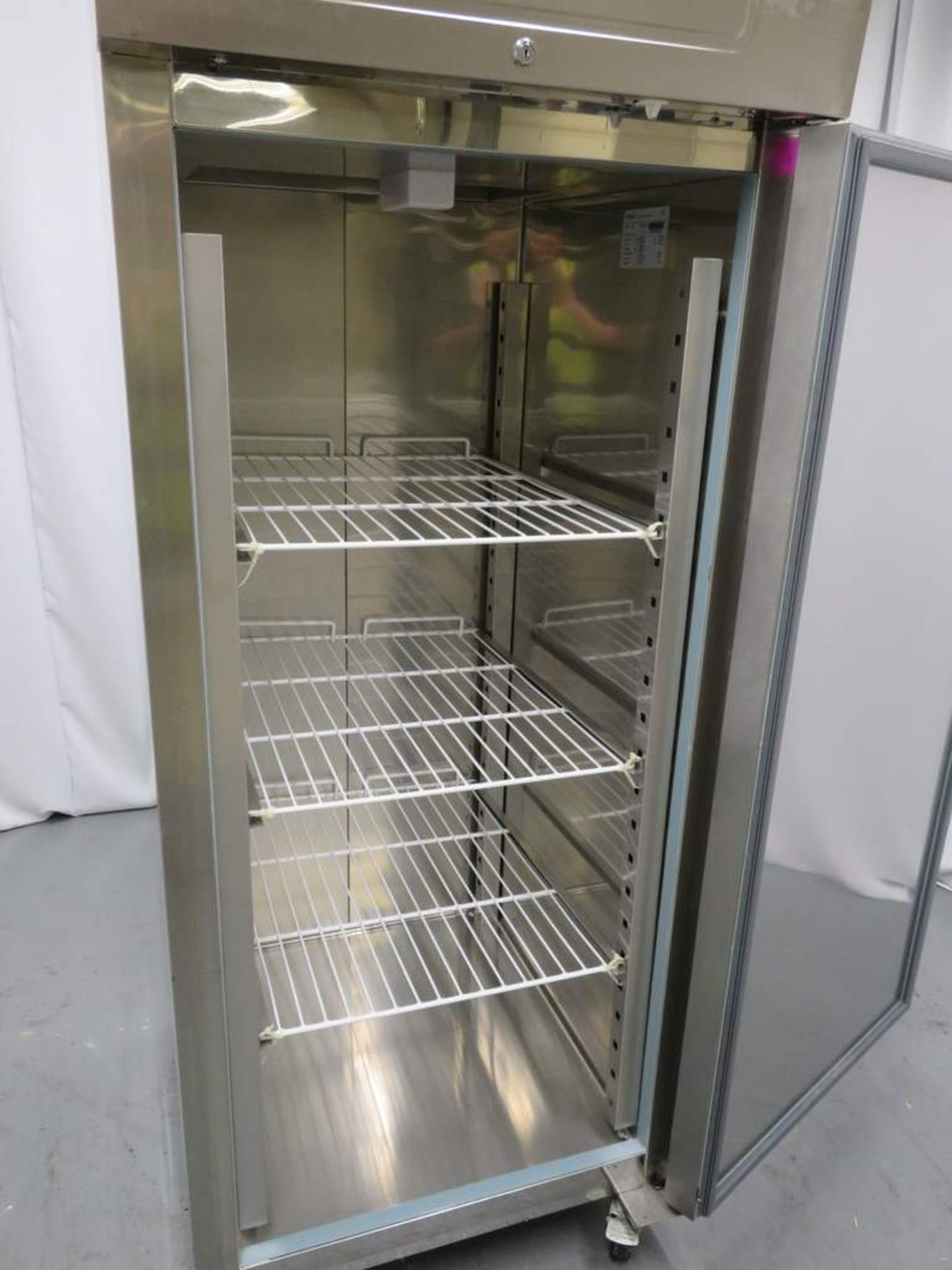 Tefcold Gastro-Line RK710 Fridge. Dimensions: 740x850x2000mm (LxWxH) - Image 5 of 9