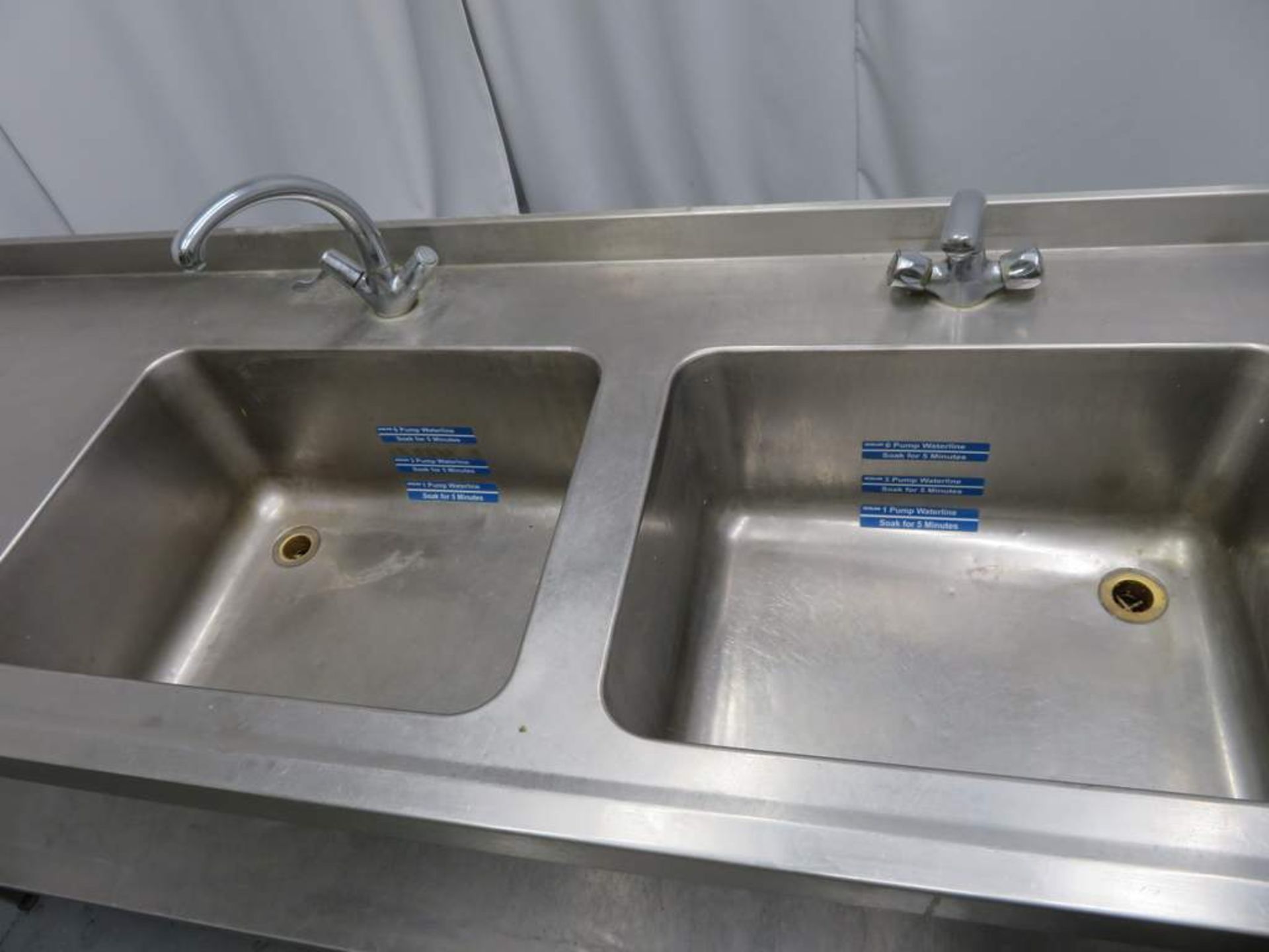 Stainless Steel Double Sink Unit. Dimensions: 2400x710x910mm (LxWxH) - Image 4 of 6