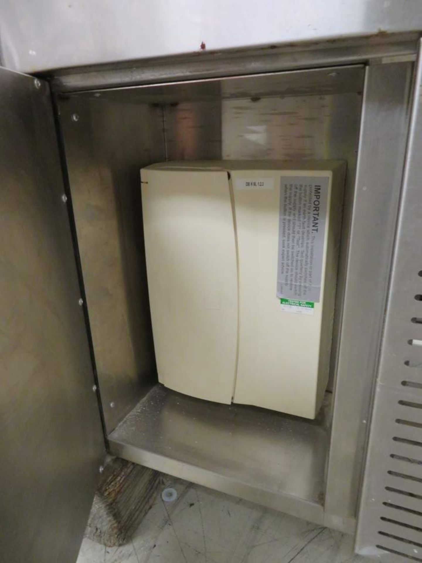 CounterLine Food Display Chiller. Dimensions: 3050x760x1460mm (LxWxH) - Image 8 of 9