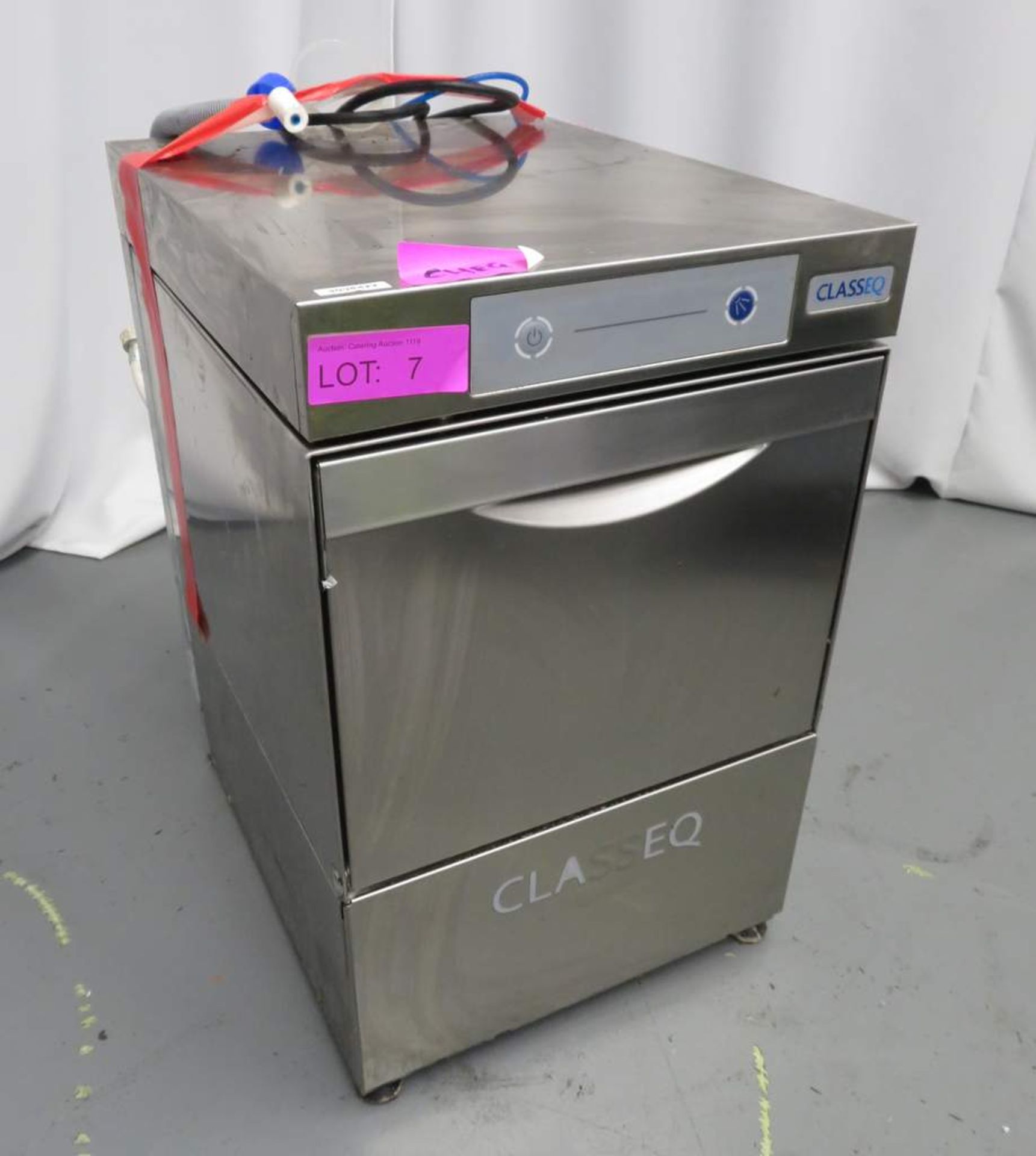 Classeq G350 Glasswasher.