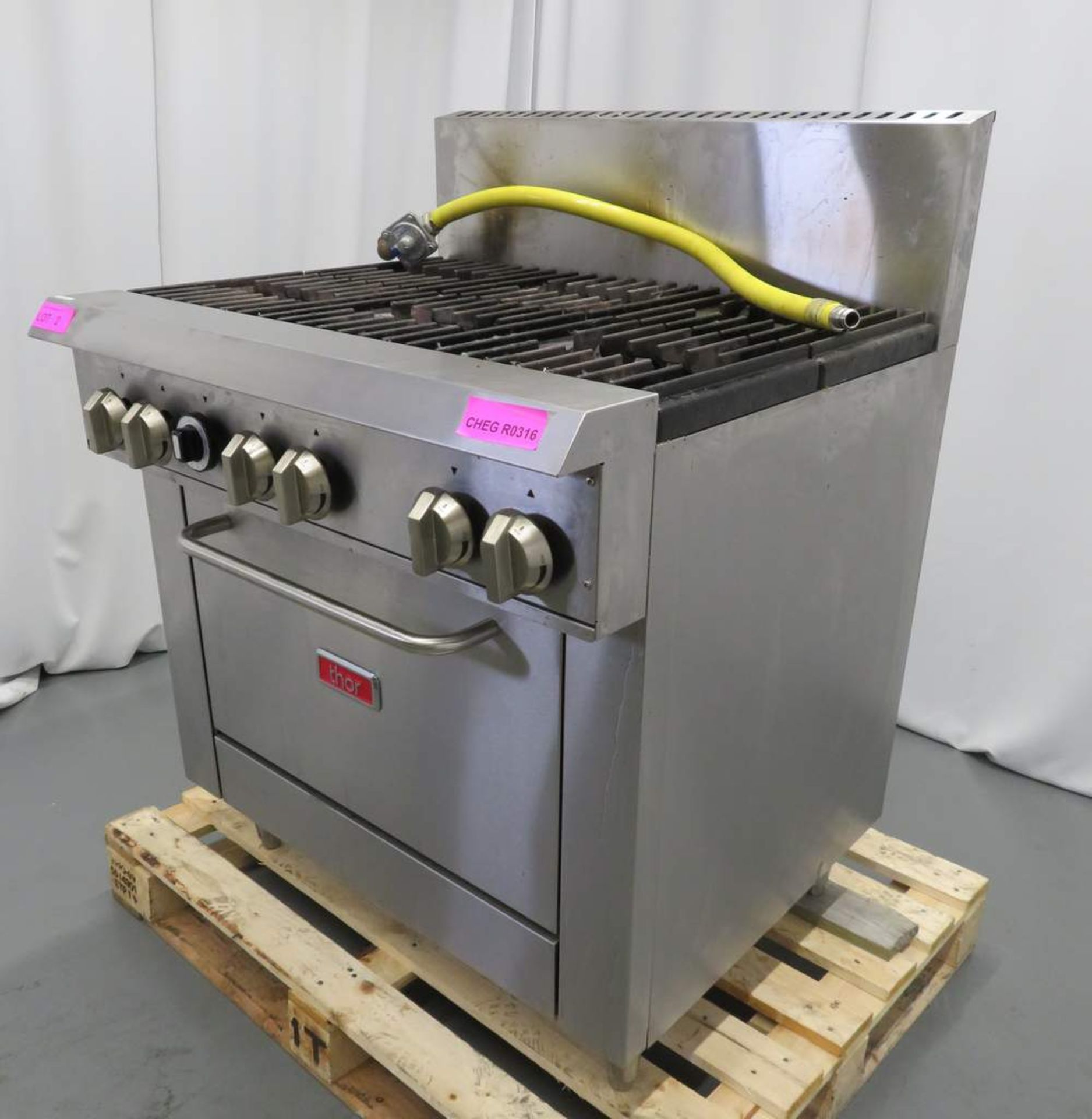 Thor 6 Ring Gas Range Oven 36". Natural Gas. Model: TR-6F. - Image 3 of 8